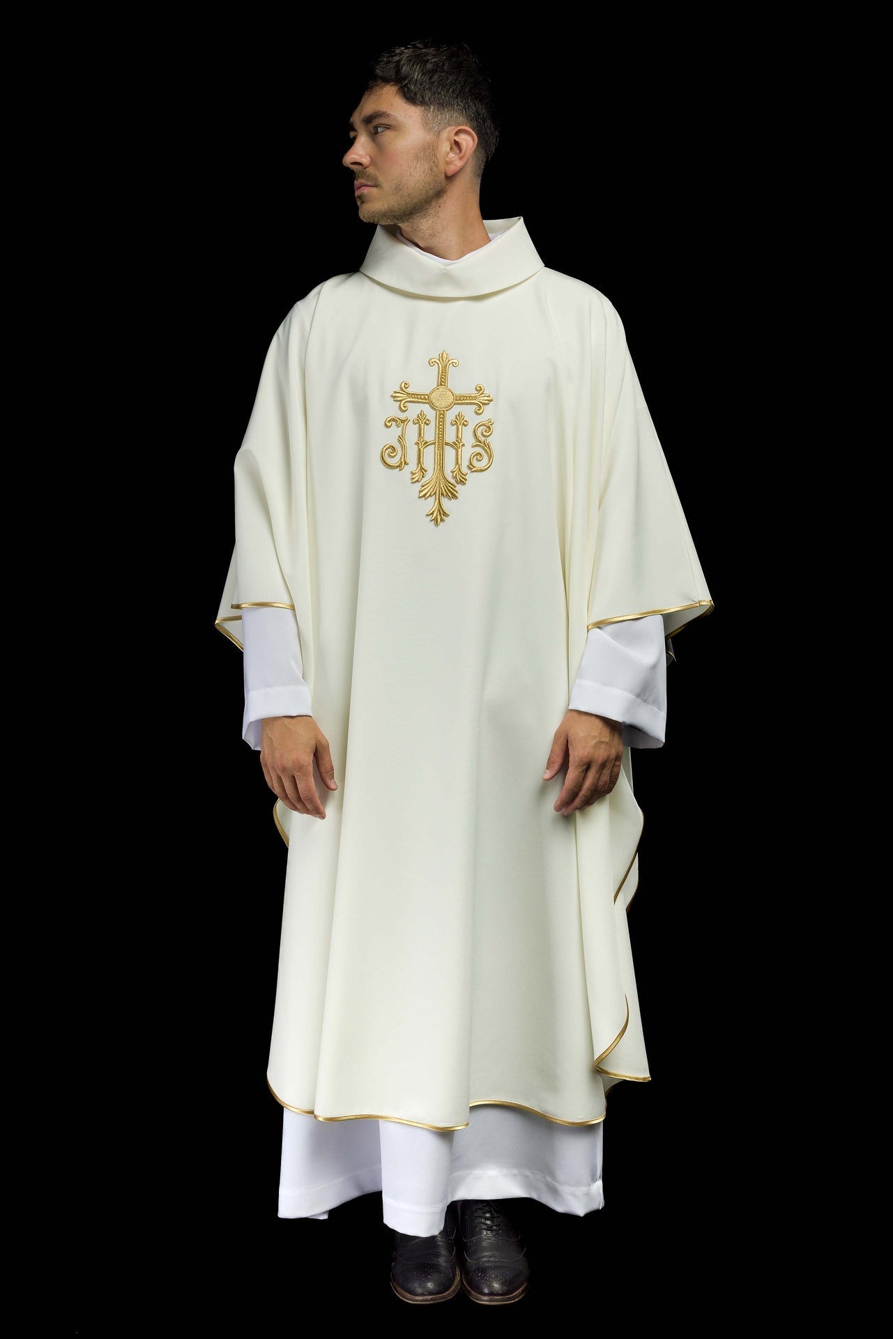 Ornat Liturgiczny Ecru Haftowany Krzyż IHS Złota Nitka - alba.pl