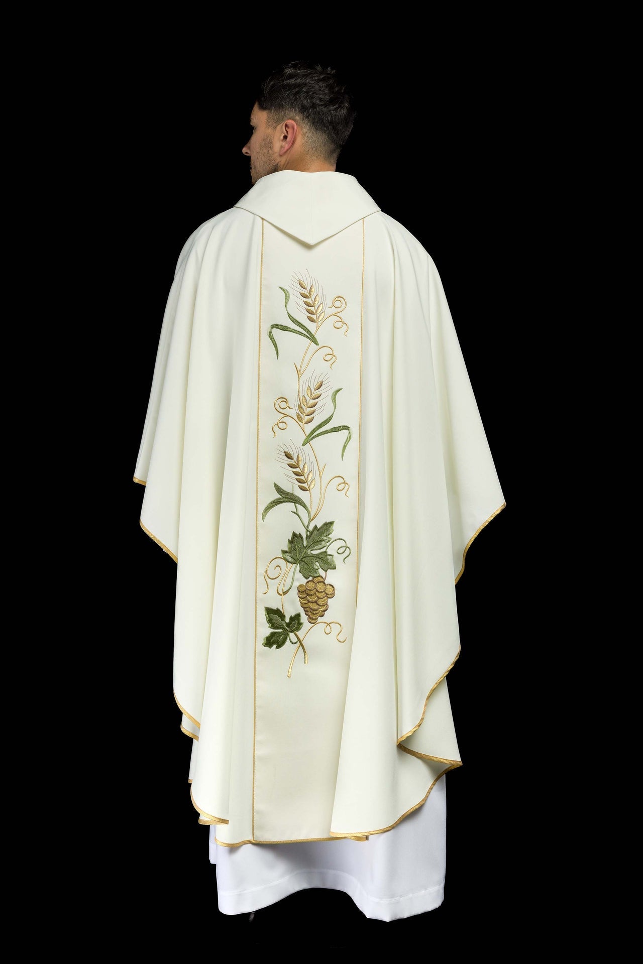 Ornat Liturgiczny Ecru IHS Kłosy i Winogrona Haftowany Złotą Nicią - alba.pl
