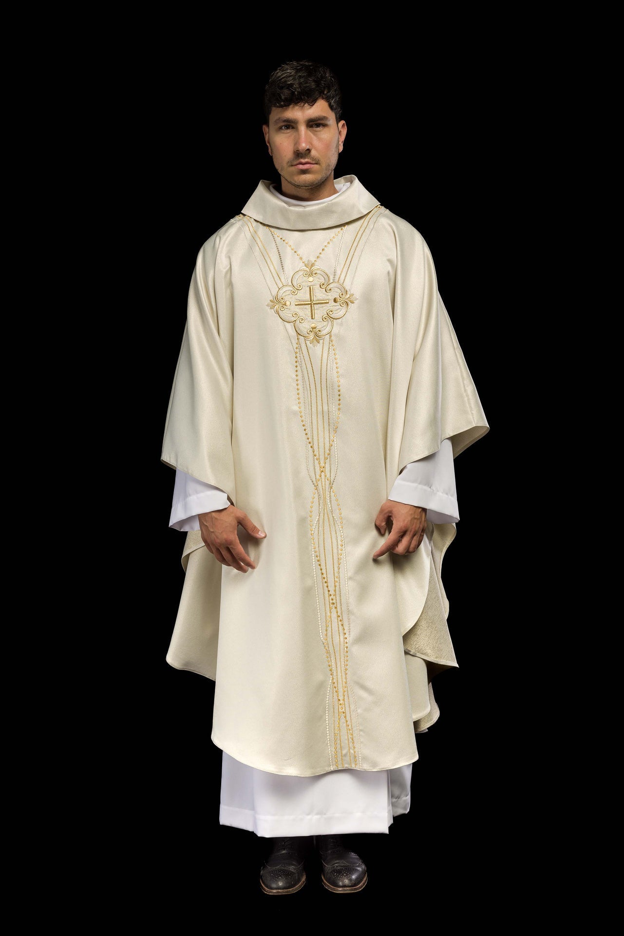 Ornat Liturgiczny Ecru Różaniec z Błyszczącej Tkaniny - alba.pl