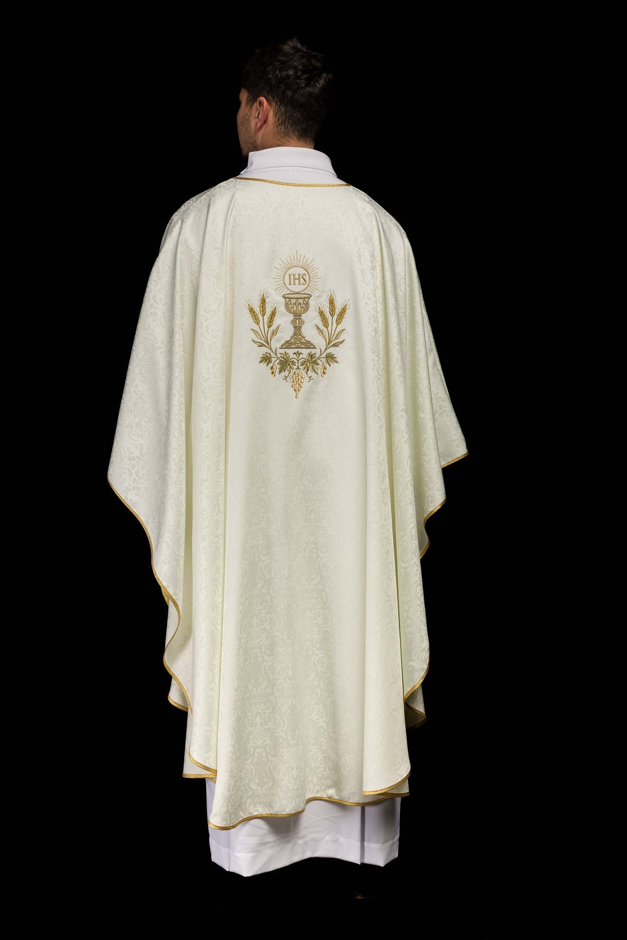 Ornat Liturgiczny Ecru z Haftem Kielicha i Hostii na Żakardzie - alba.pl