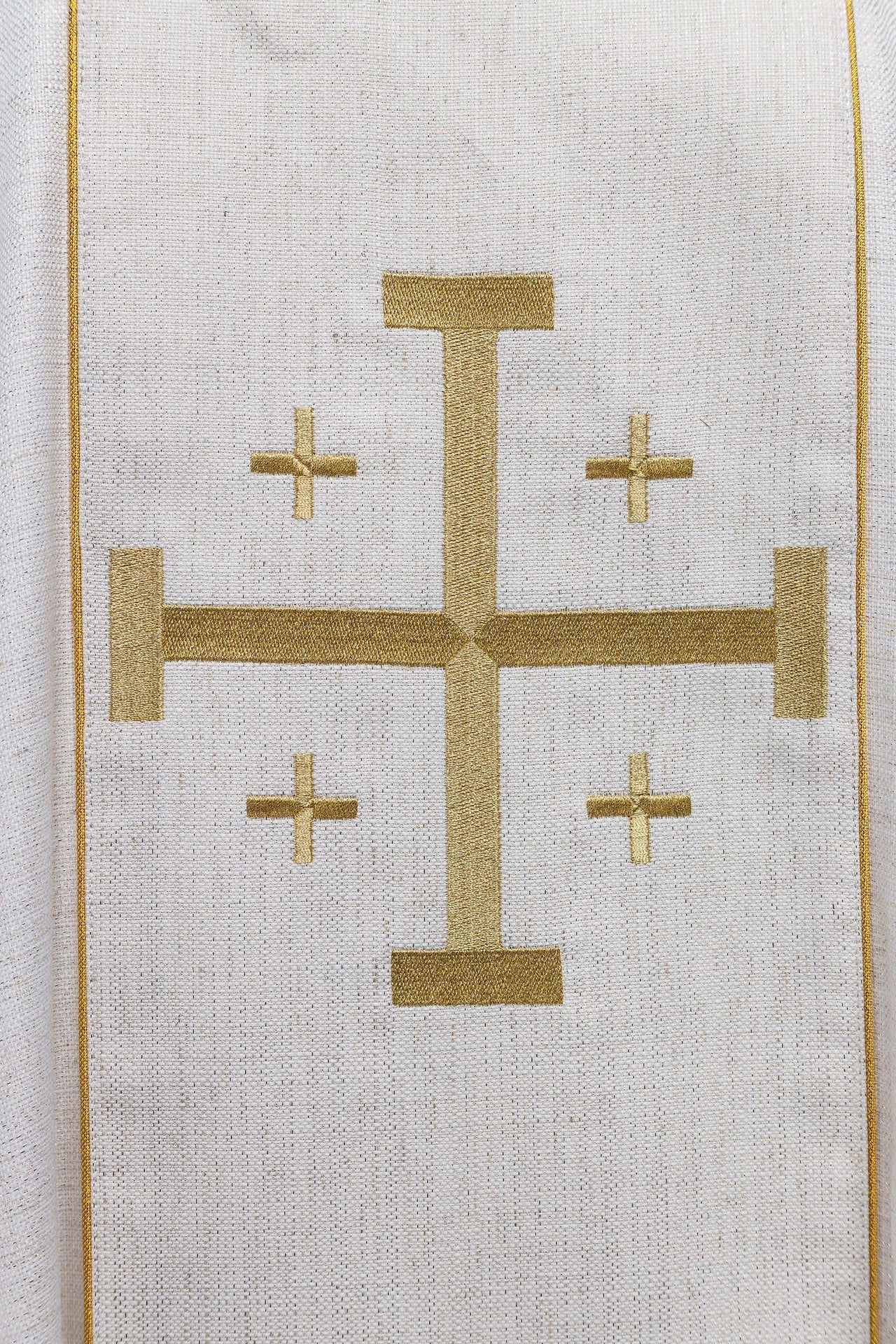 Ornat Liturgiczny Ecru z Haftowanym Krzyżem Jerozolimskim - alba.pl