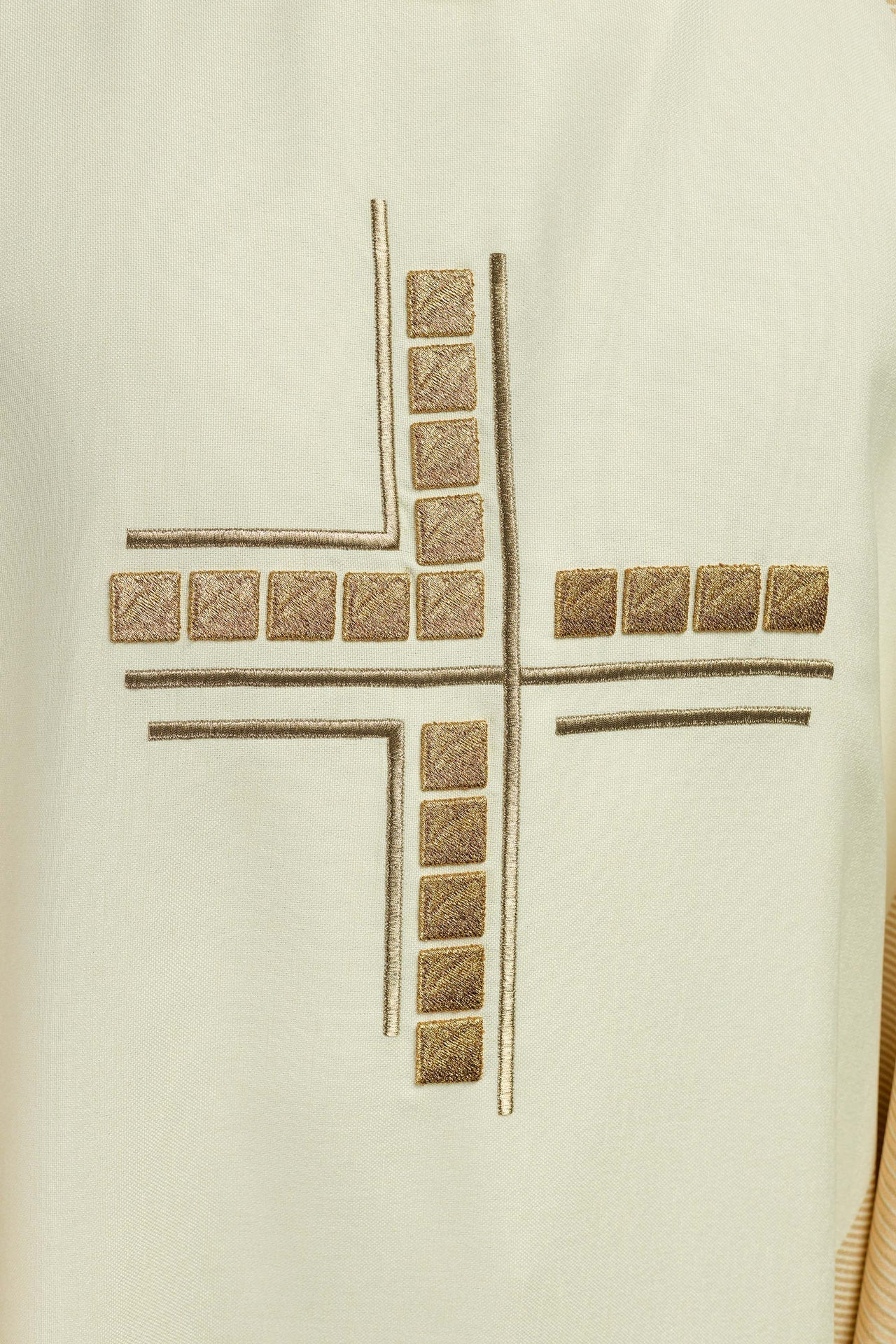 Ornat Liturgiczny Ecru z Haftowanym Krzyżem - Polski Produkt - alba.pl