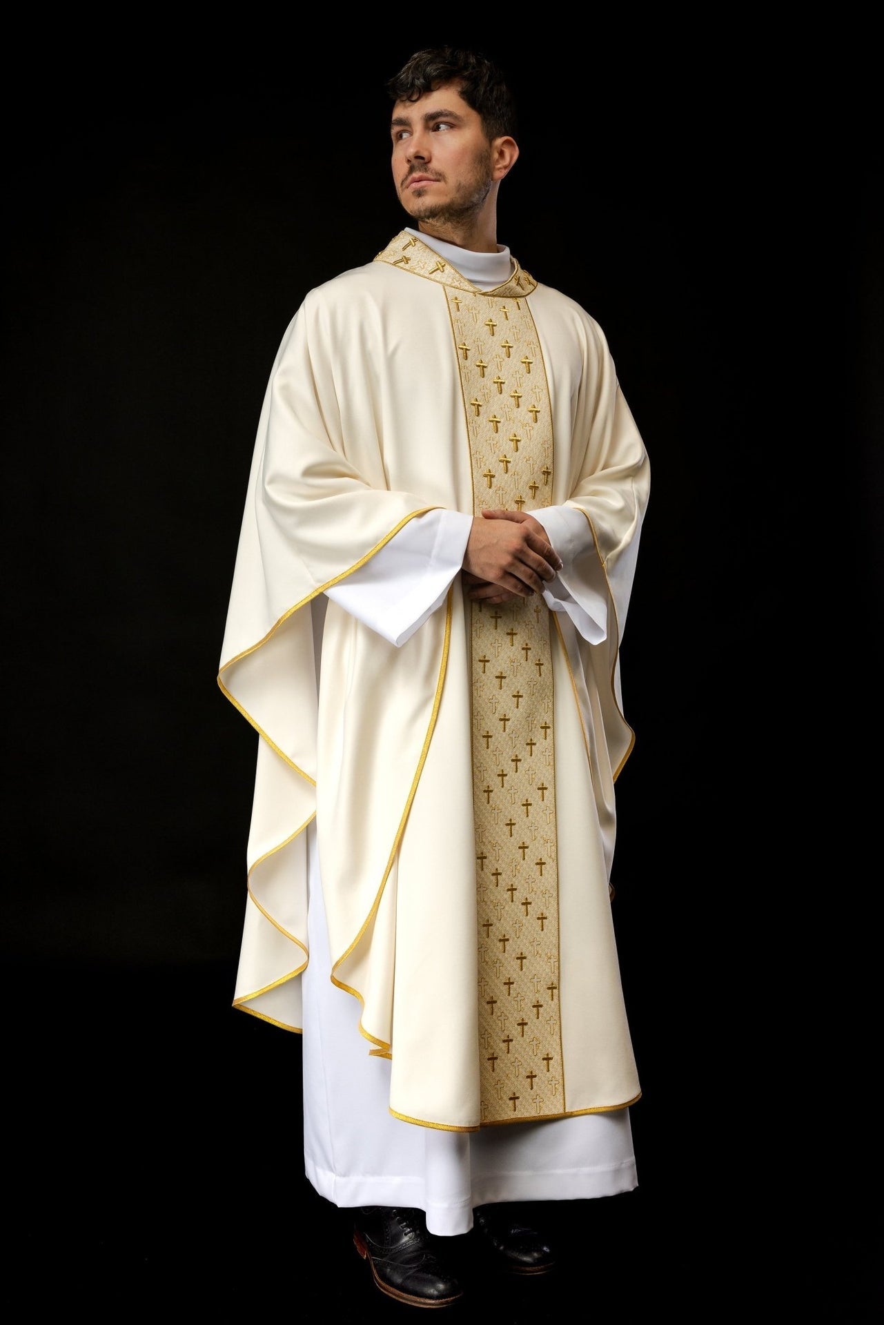 Ornat Liturgiczny Ecru z Haftowanym Pasem Krzyże - Elegancki - alba.pl