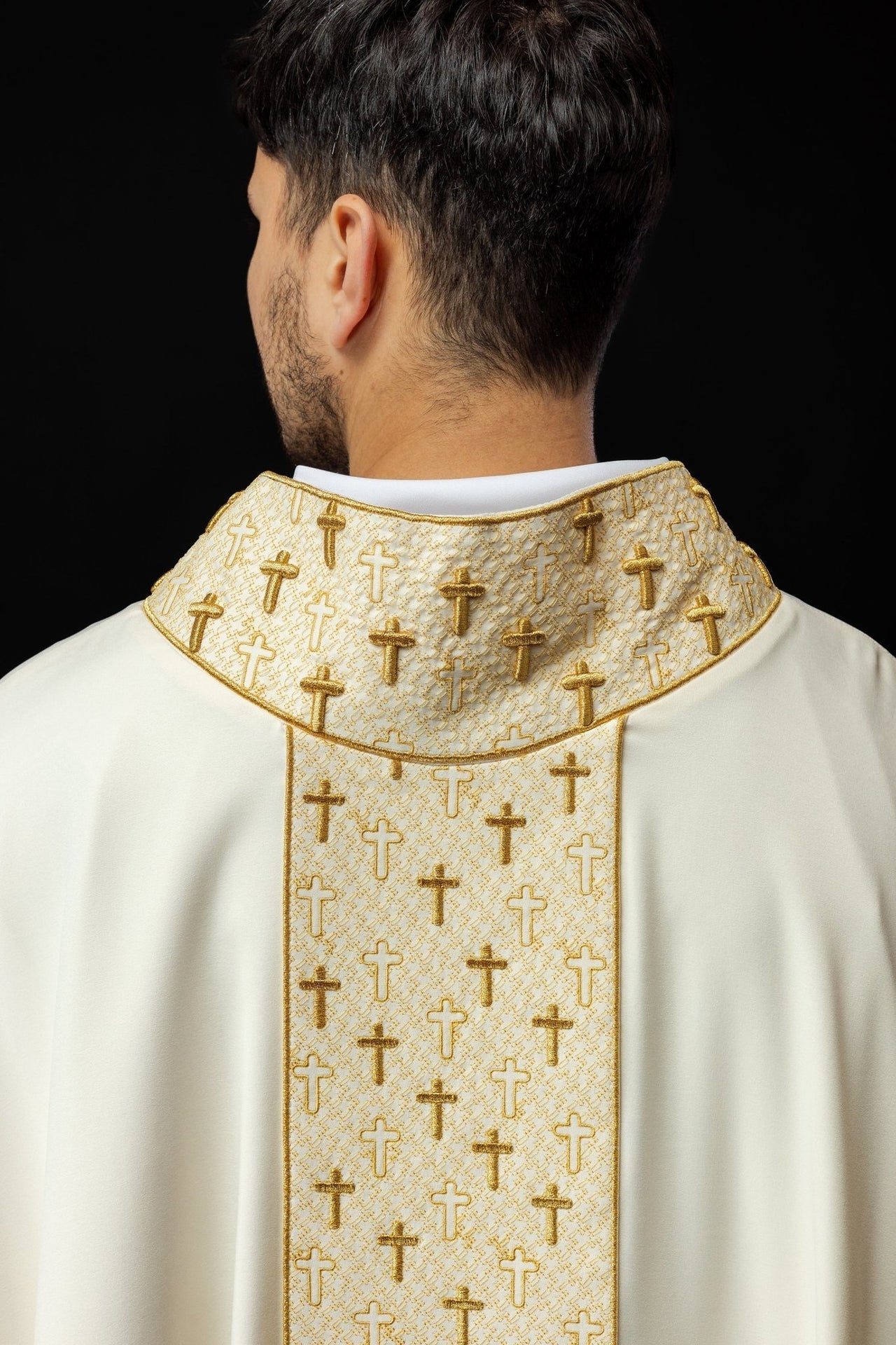 Ornat Liturgiczny Ecru z Haftowanym Pasem Krzyże - Elegancki - alba.pl