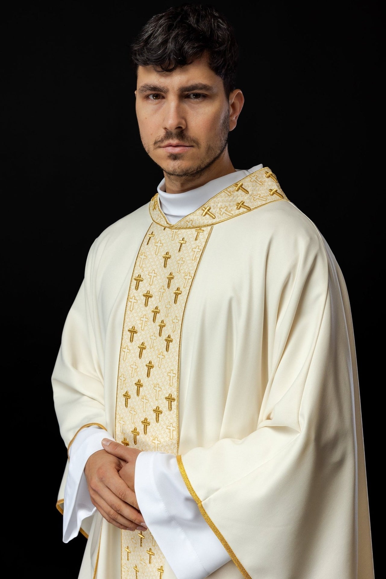 Ornat Liturgiczny Ecru z Haftowanym Pasem Krzyże - Elegancki - alba.pl