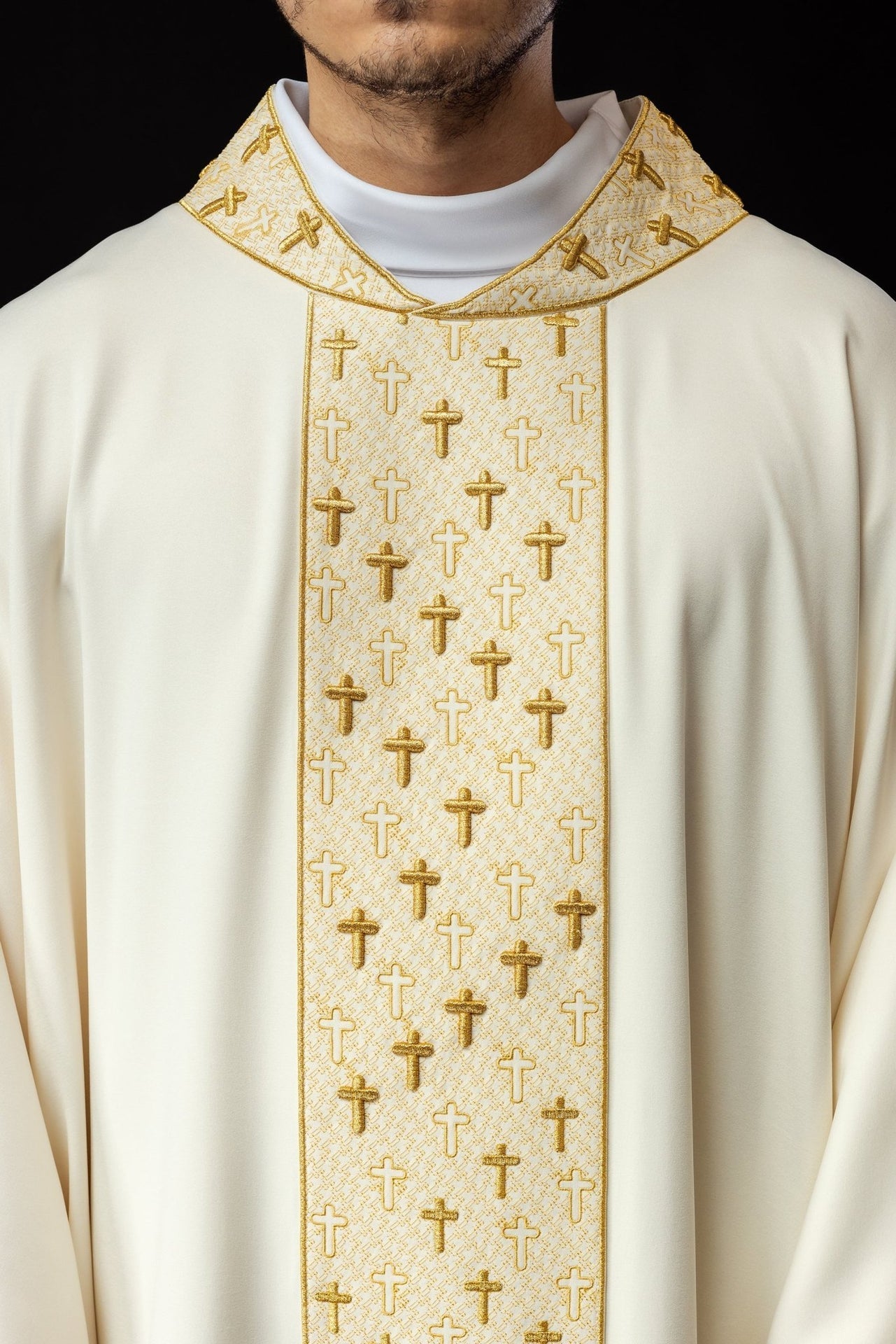 Ornat Liturgiczny Ecru z Haftowanym Pasem Krzyże - Elegancki - alba.pl