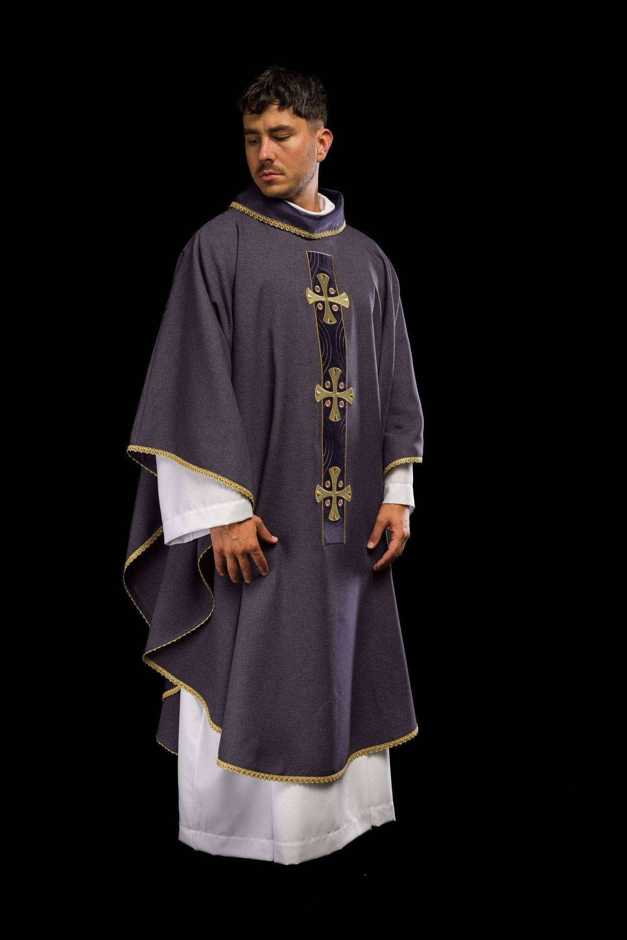 Ornat Liturgiczny Fioletowy Złote Krzyże i Lamówka - Polski Produkt - alba.pl