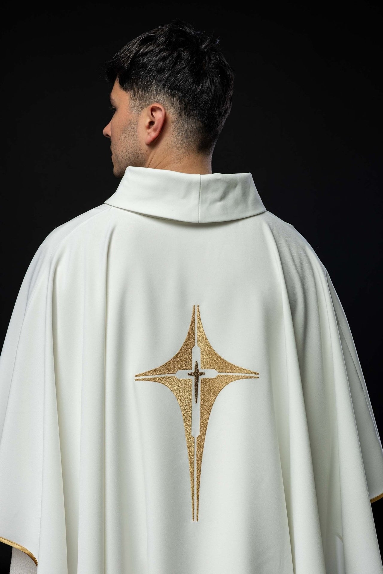 Ornat Liturgiczny Haftowany Krzyżem - Złota Lamówka i Stuła - alba.pl