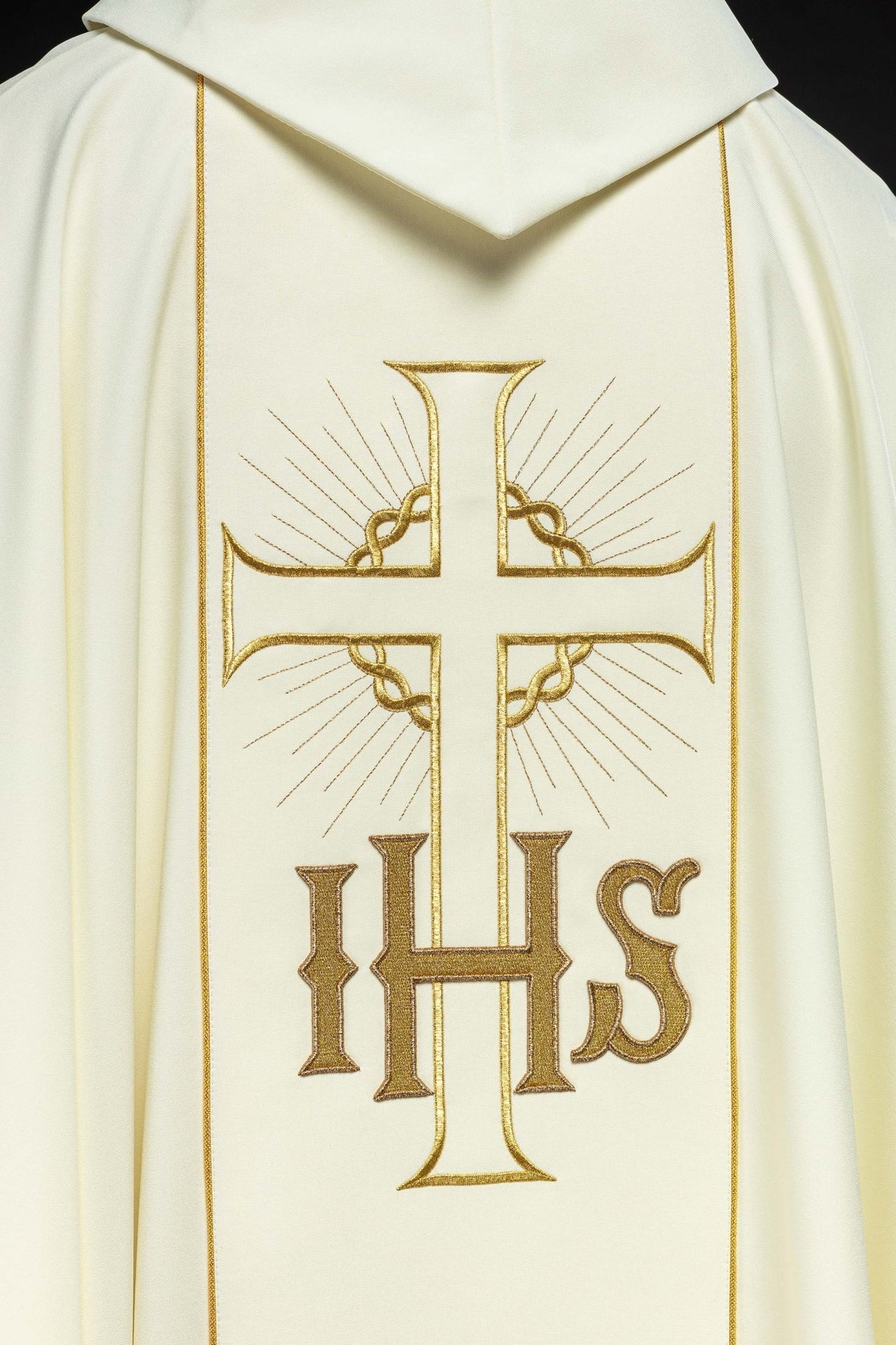 Ornat Liturgiczny IHS z Motywem Winogron i Złotą Lamówką - alba.pl