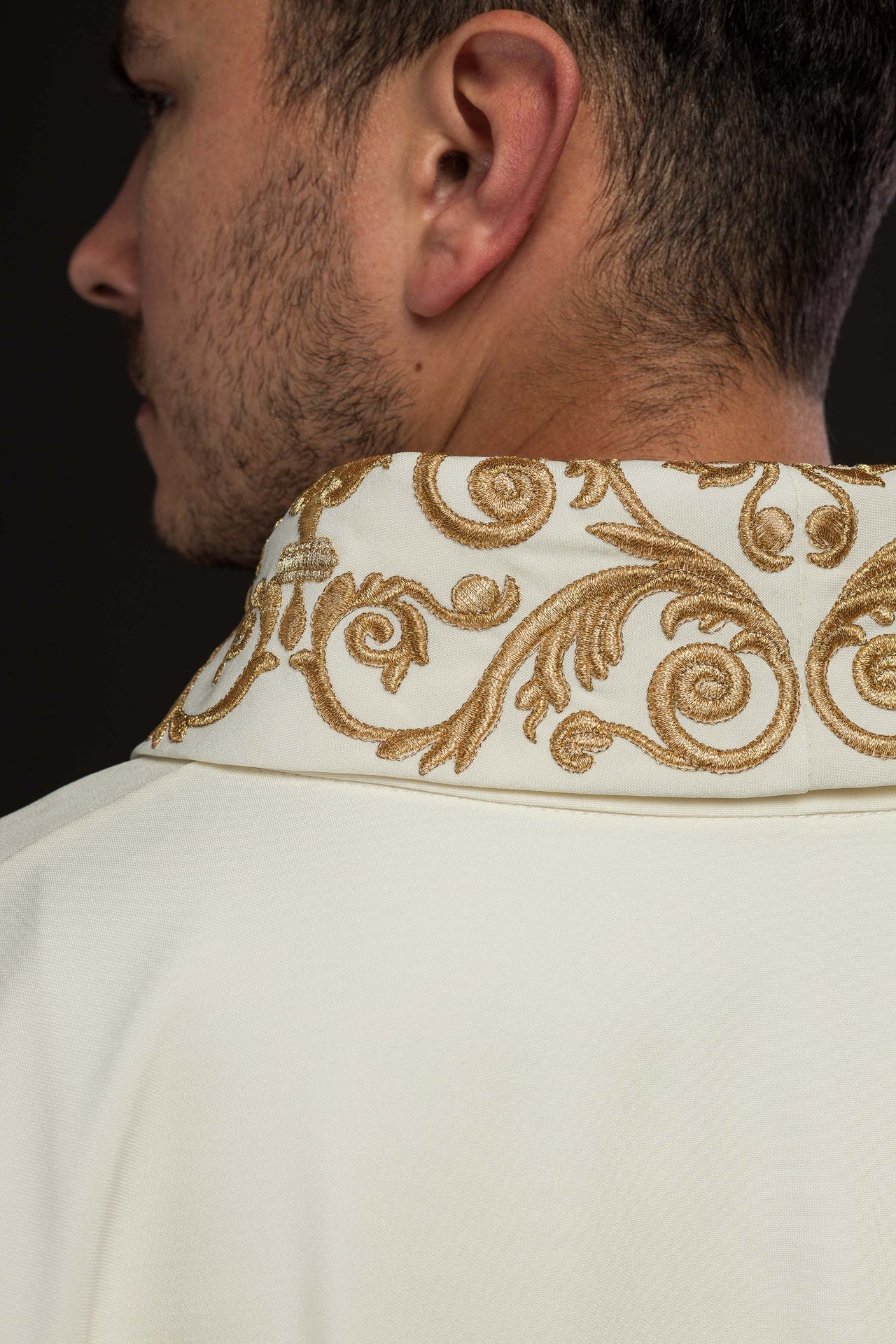 Ornat Liturgiczny IHS Zdobiony Złotą Lamówką - Polskie Rzemiosło - alba.pl