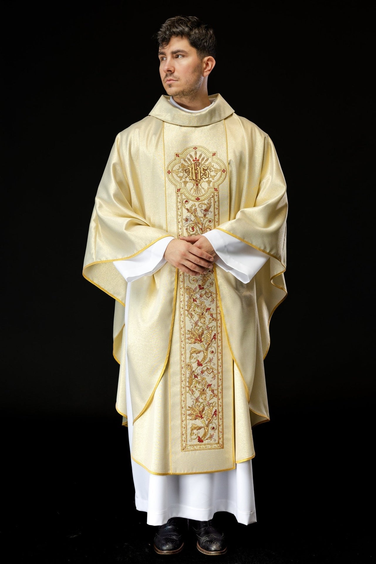 Ornat Liturgiczny IHS Złoty Haft - Elegancka Szata Mszy Świętej - alba.pl
