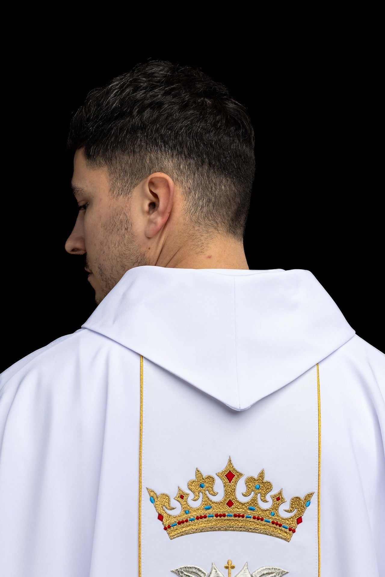 Ornat liturgiczny Maryjny haftowany z koroną biały - alba.pl