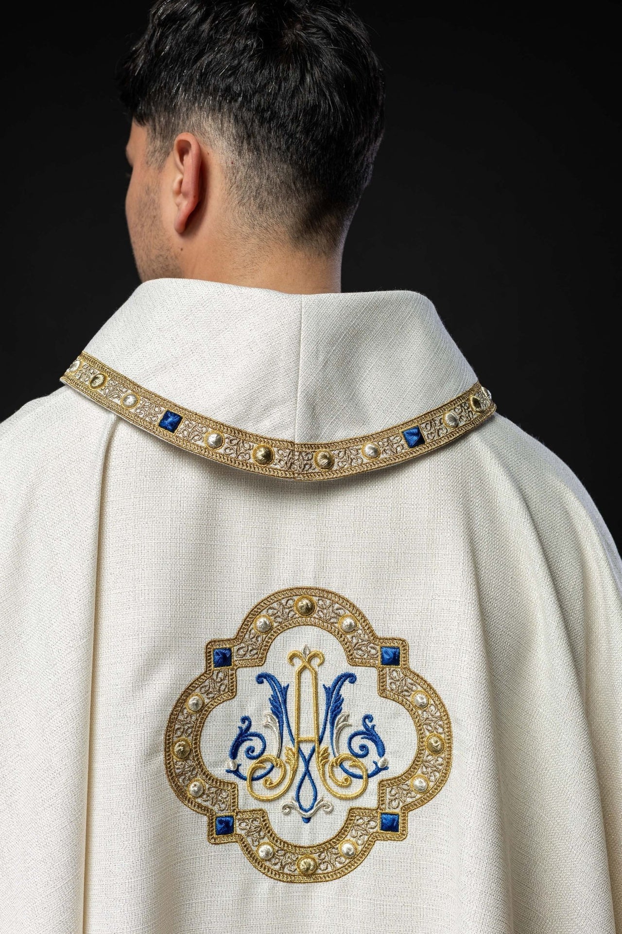 Ornat Liturgiczny Maryjny z Haftowanym Złotym Herbem - Alba Pl - alba.pl