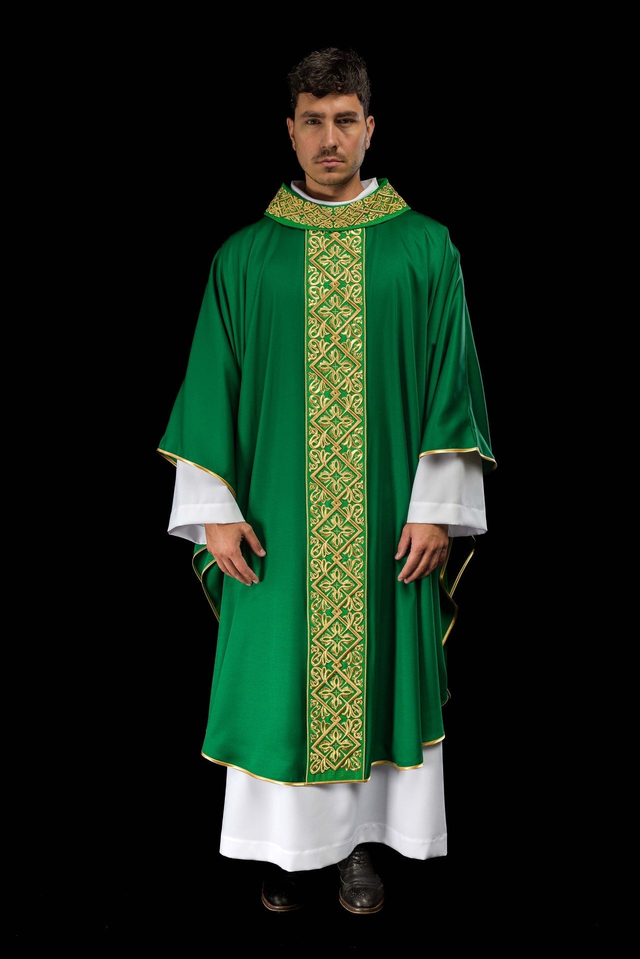 Ornat Liturgiczny Zielony Bogato Haftowany Złotą Nicią - Motyw Florystyczny - alba.pl