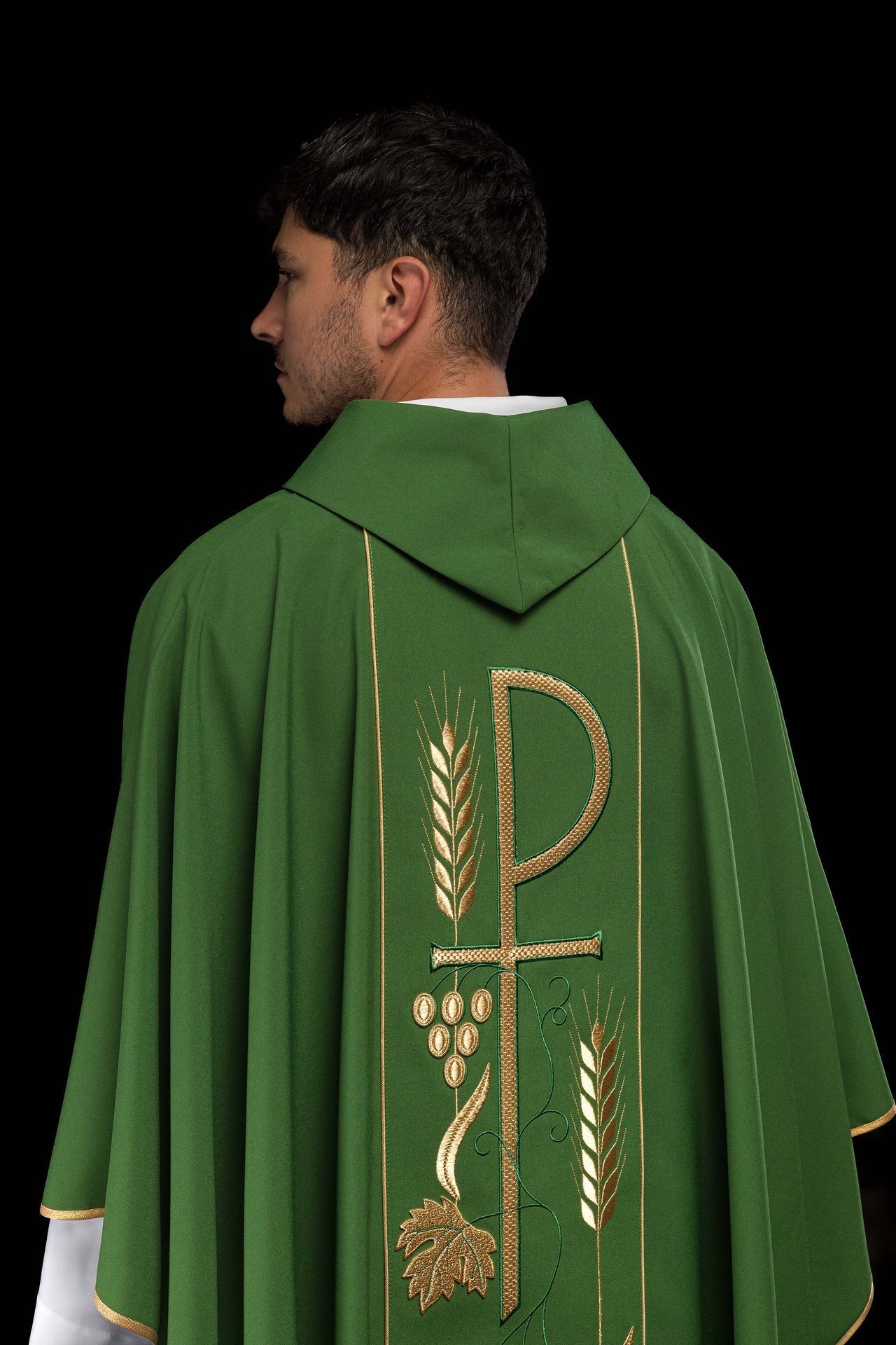 Ornat Liturgiczny Zielony Haftowany Kielich IHS - Elegancki Wzór - alba.pl