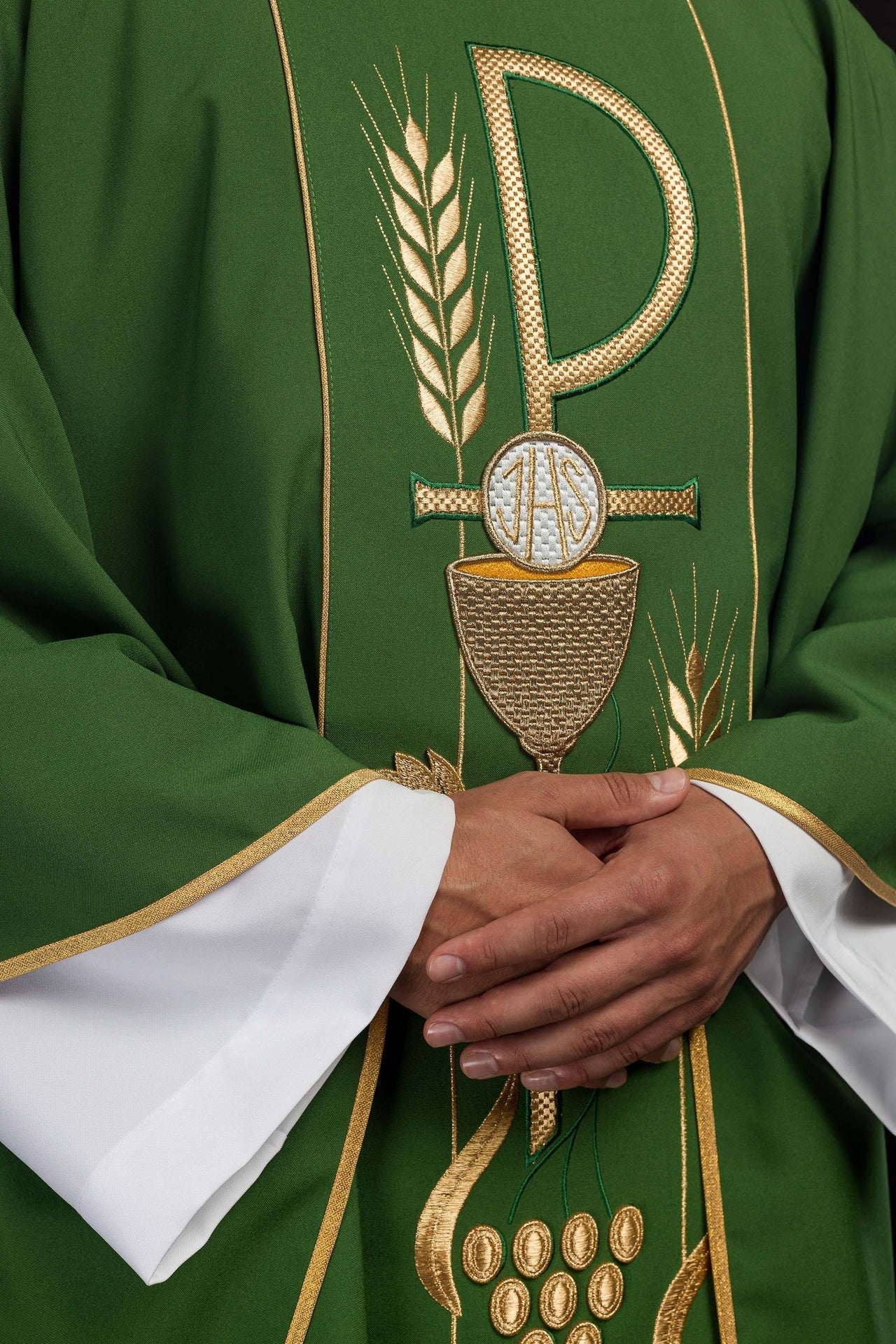Ornat Liturgiczny Zielony Haftowany Kielich IHS - Elegancki Wzór - alba.pl