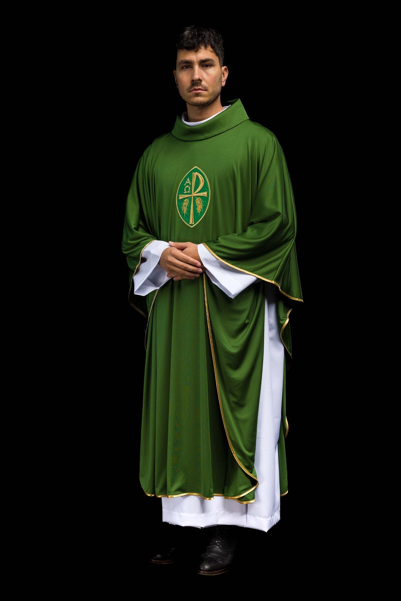 Ornat Liturgiczny Zielony Haftowany Krzyżem - Dzianina Sacrolite - alba.pl