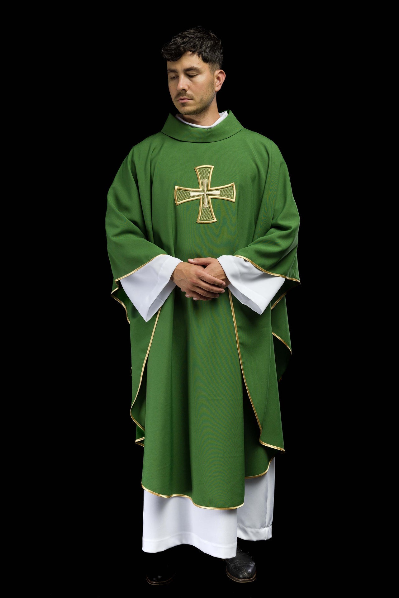 Ornat Liturgiczny Zielony Haftowany Złotym Krzyżem - alba.pl