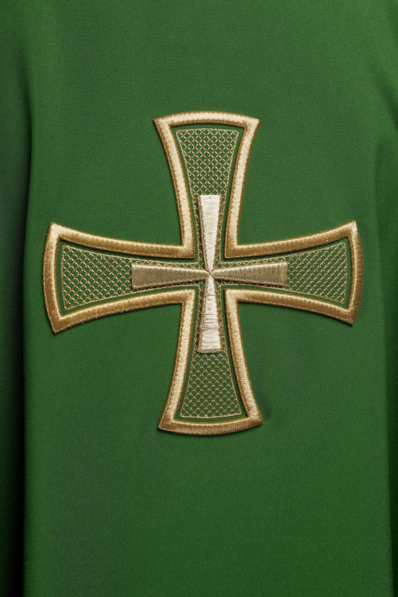 Ornat Liturgiczny Zielony Haftowany Złotym Krzyżem - alba.pl