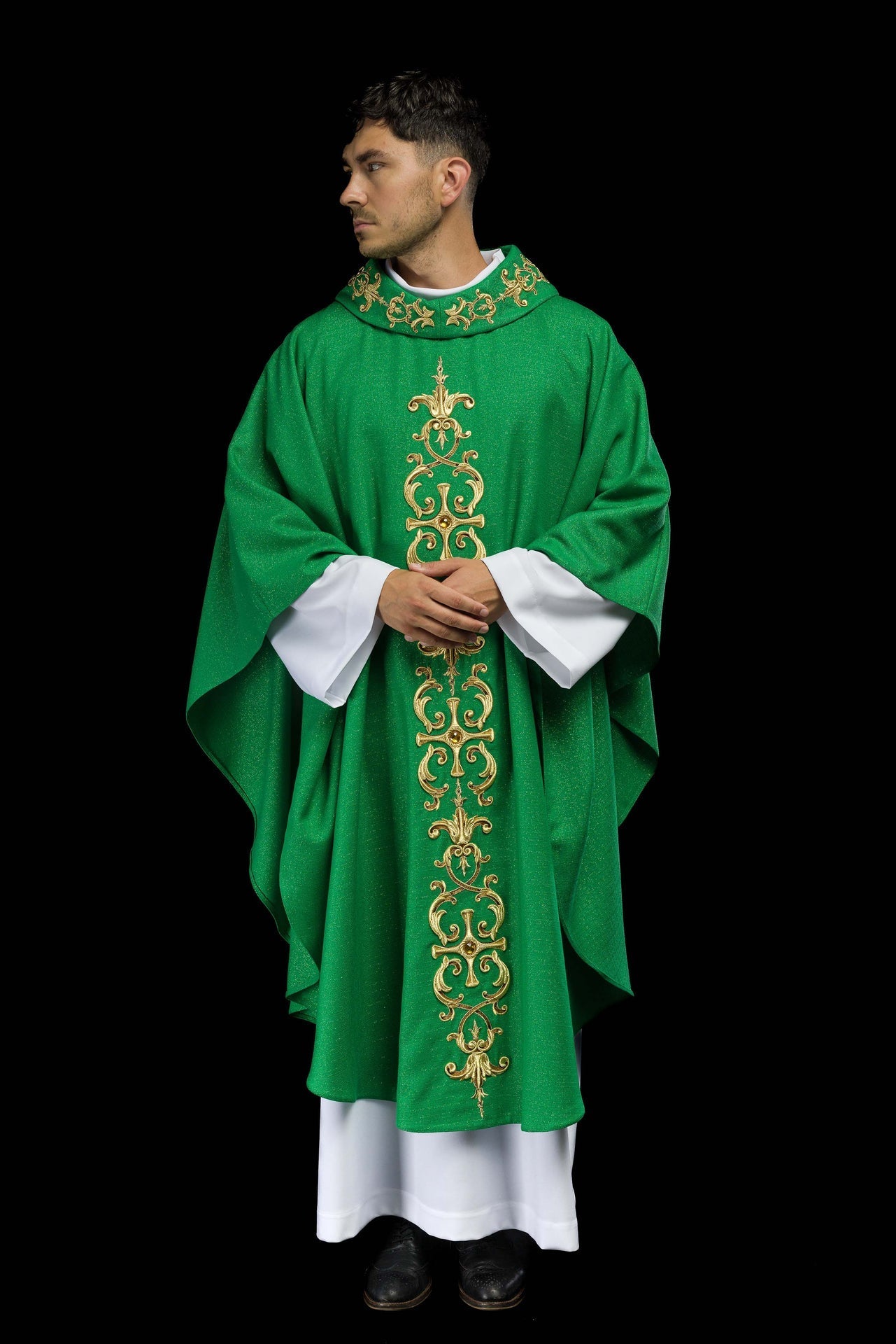 Ornat Liturgiczny Zielony z Haftem i Kamieniami Szlachetnymi - alba.pl
