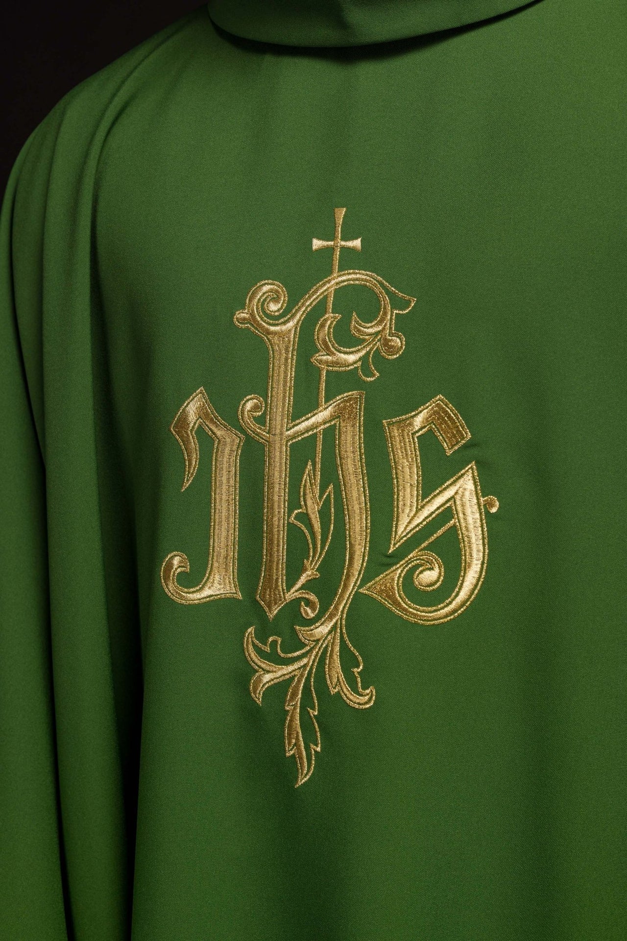 Ornat Liturgiczny Zielony z Haftem IHS Złotą Nicią - alba.pl