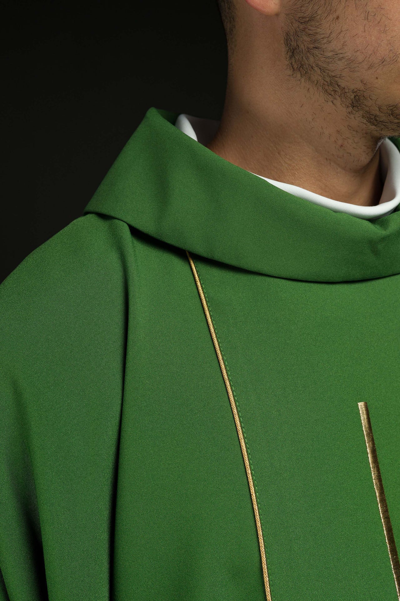 Ornat Liturgiczny Zielony z Haftem Krzyża i Kłosów Złotych - alba.pl