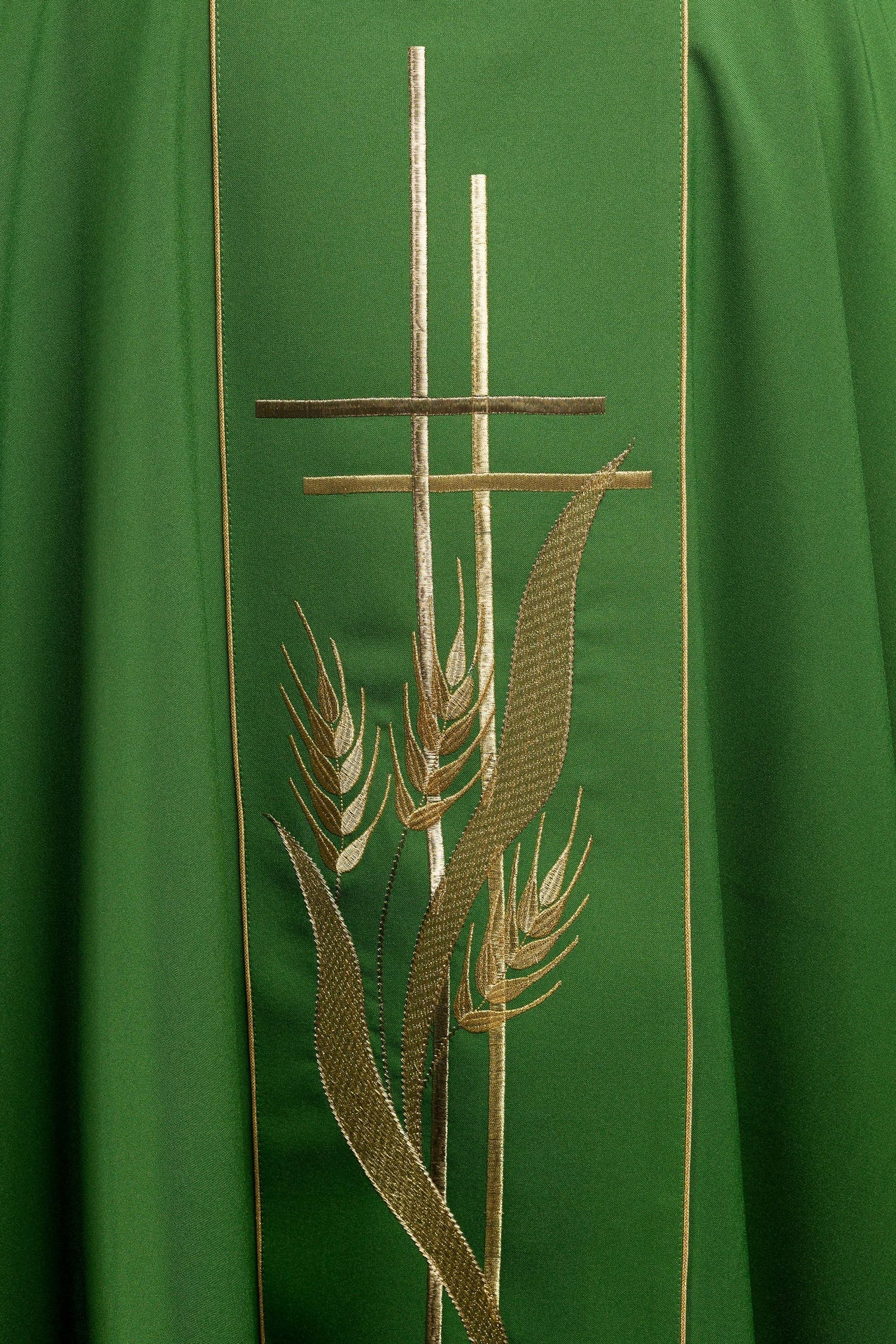 Ornat Liturgiczny Zielony z Haftem Krzyża i Kłosów Złotych - alba.pl