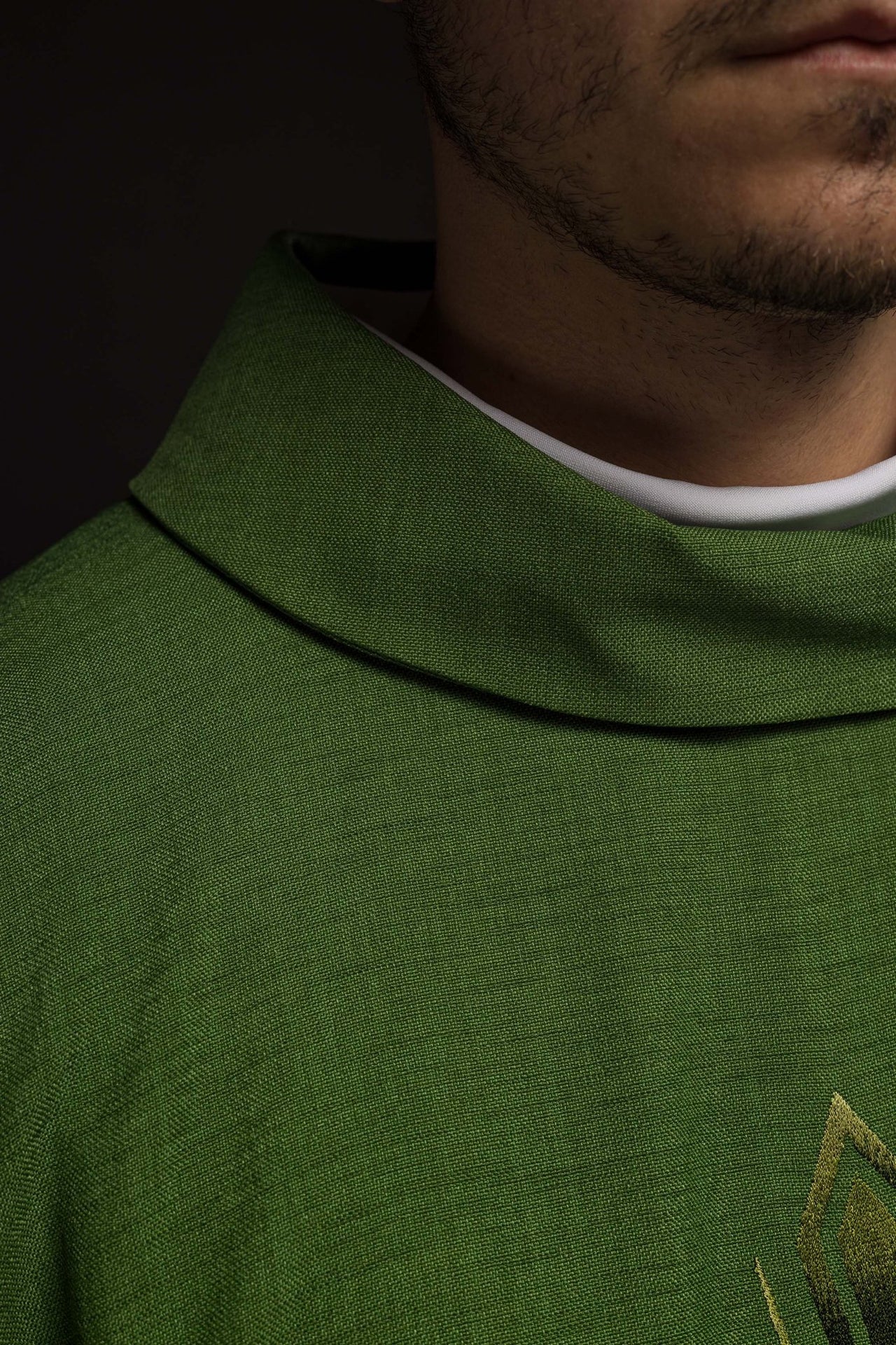 Ornat Liturgiczny Zielony z Haftowanym Krzyżem - Polski Produkt - alba.pl
