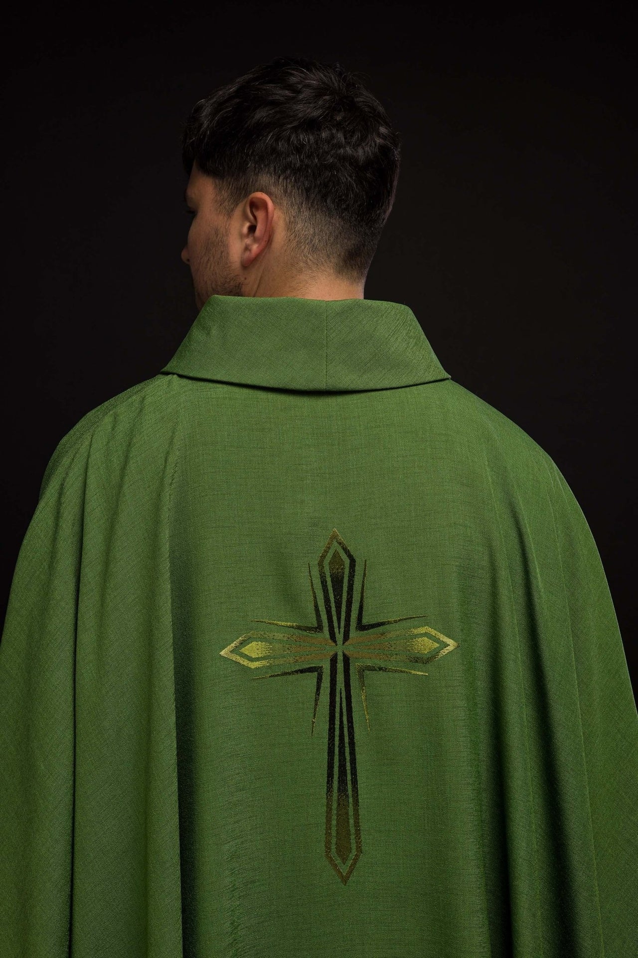 Ornat Liturgiczny Zielony z Haftowanym Krzyżem - Polski Produkt - alba.pl