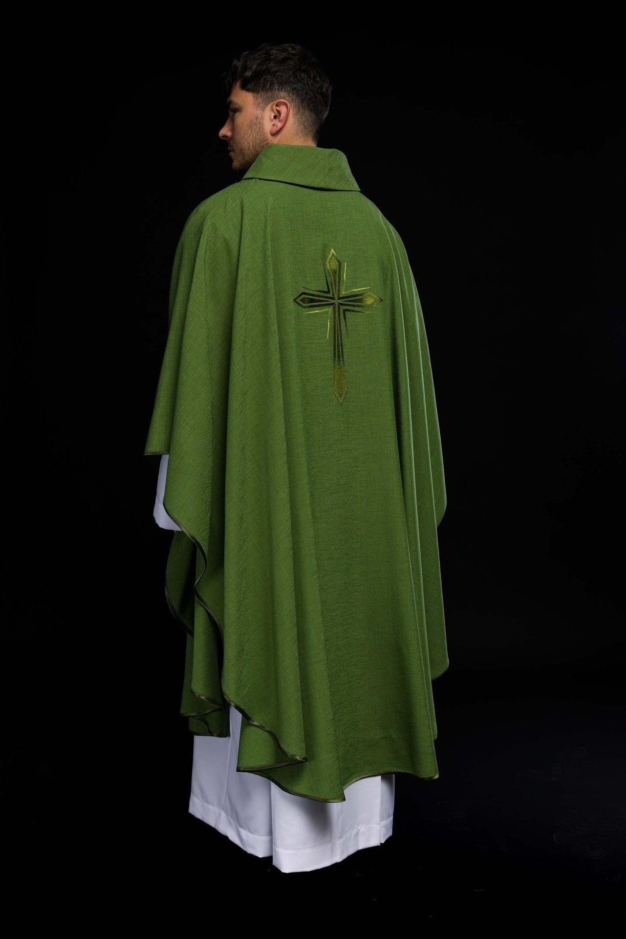 Ornat Liturgiczny Zielony z Haftowanym Krzyżem - Polski Produkt - alba.pl