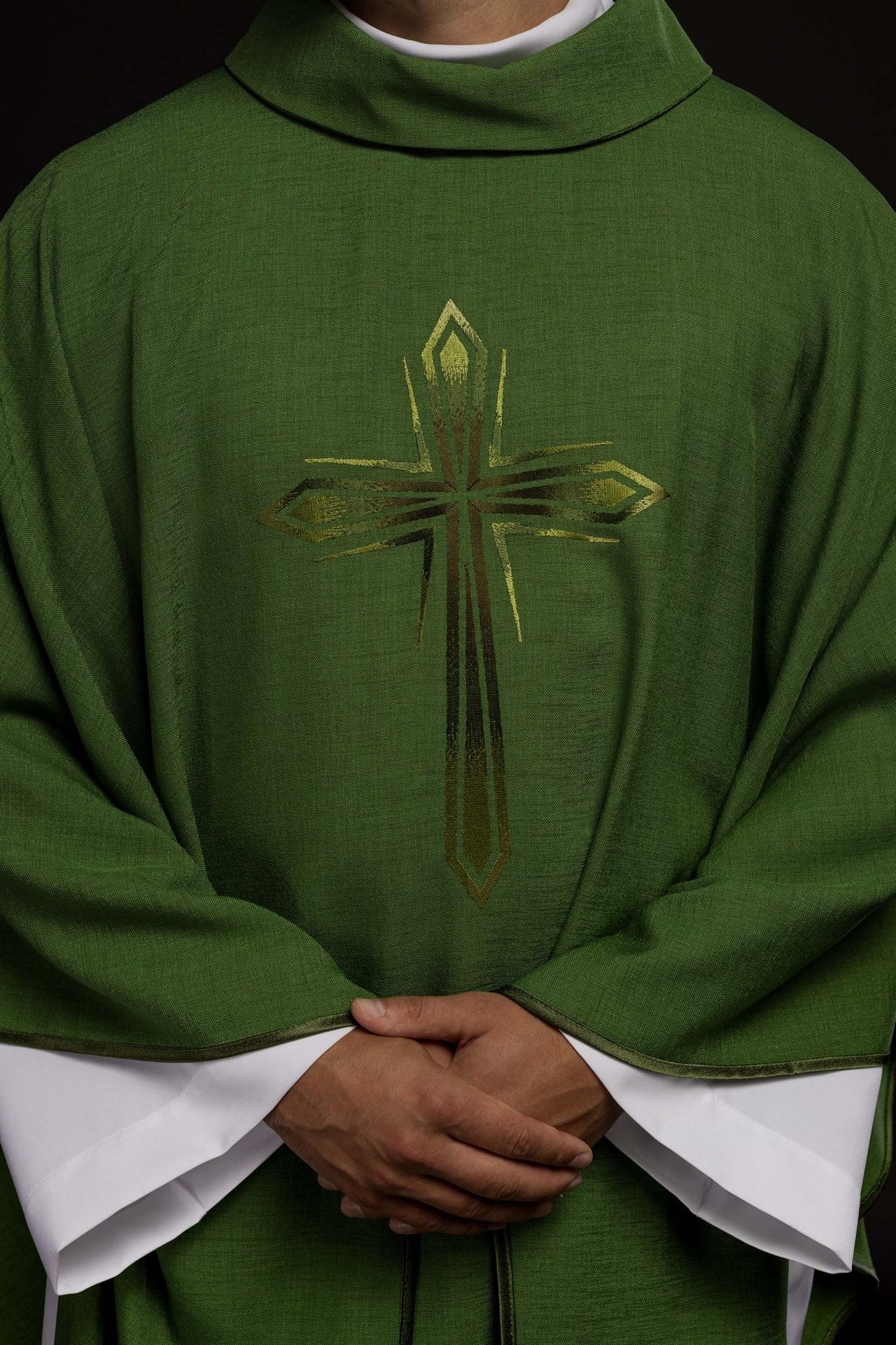 Ornat Liturgiczny Zielony z Haftowanym Krzyżem - Polski Produkt - alba.pl