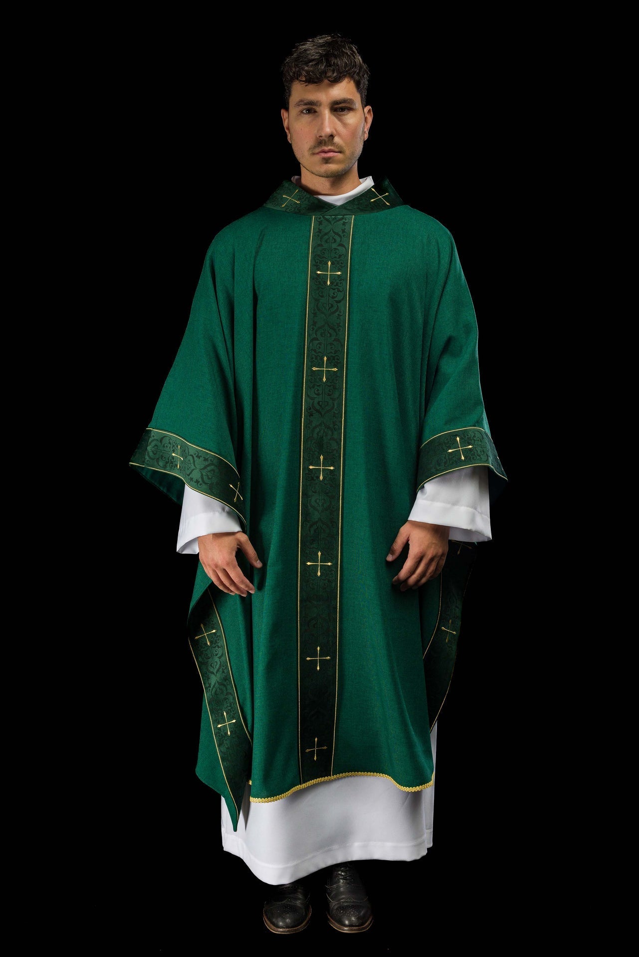 Ornat Liturgiczny Zielony z Haftowanym Pasem i Krzyżami - alba.pl