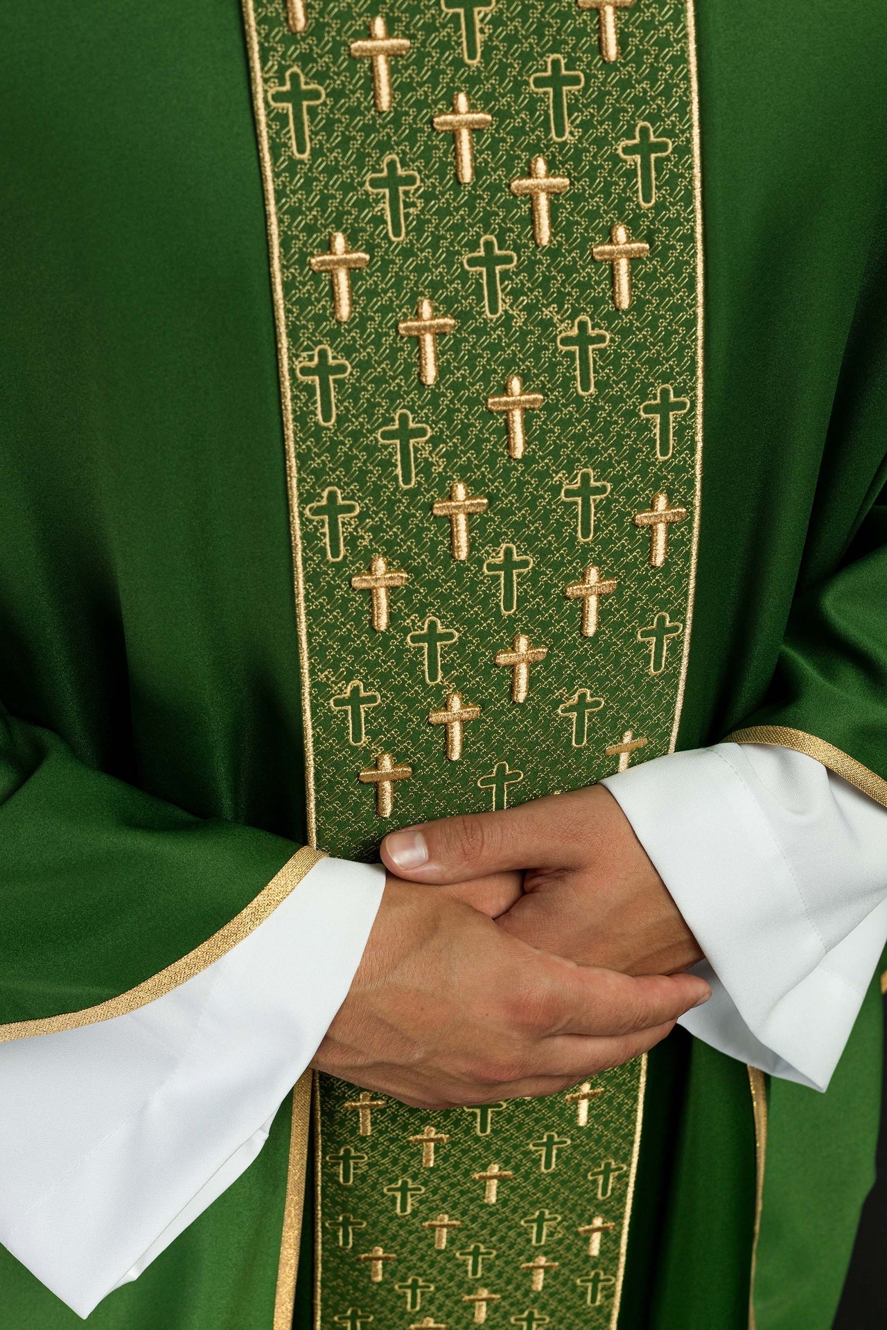 Ornat Liturgiczny Zielony z Haftowanym Pasem Krzyże - Elegancki - alba.pl