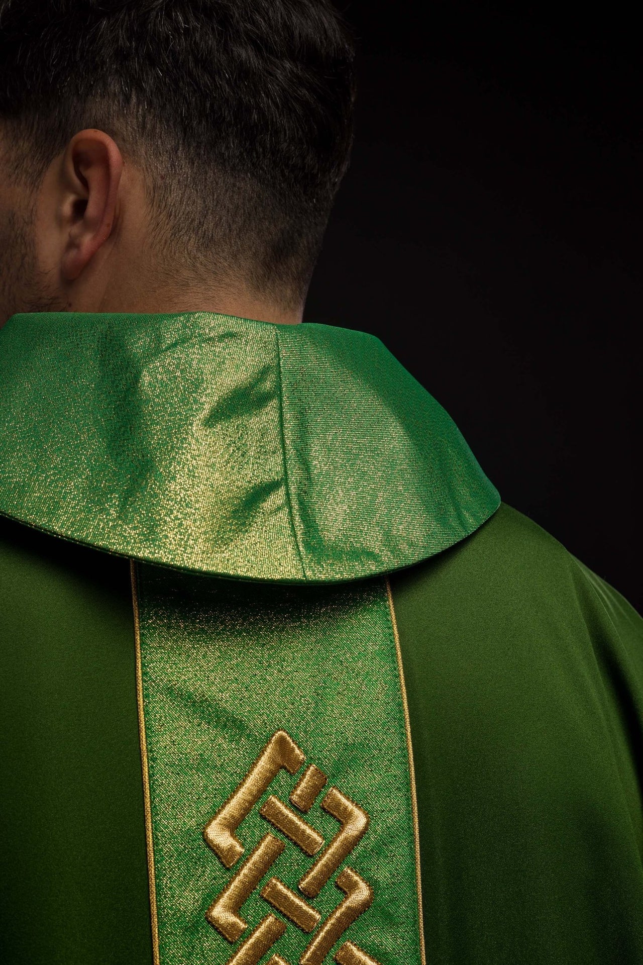 Ornat Liturgiczny Zielony z Haftowanym Pasem Krzyży - alba.pl