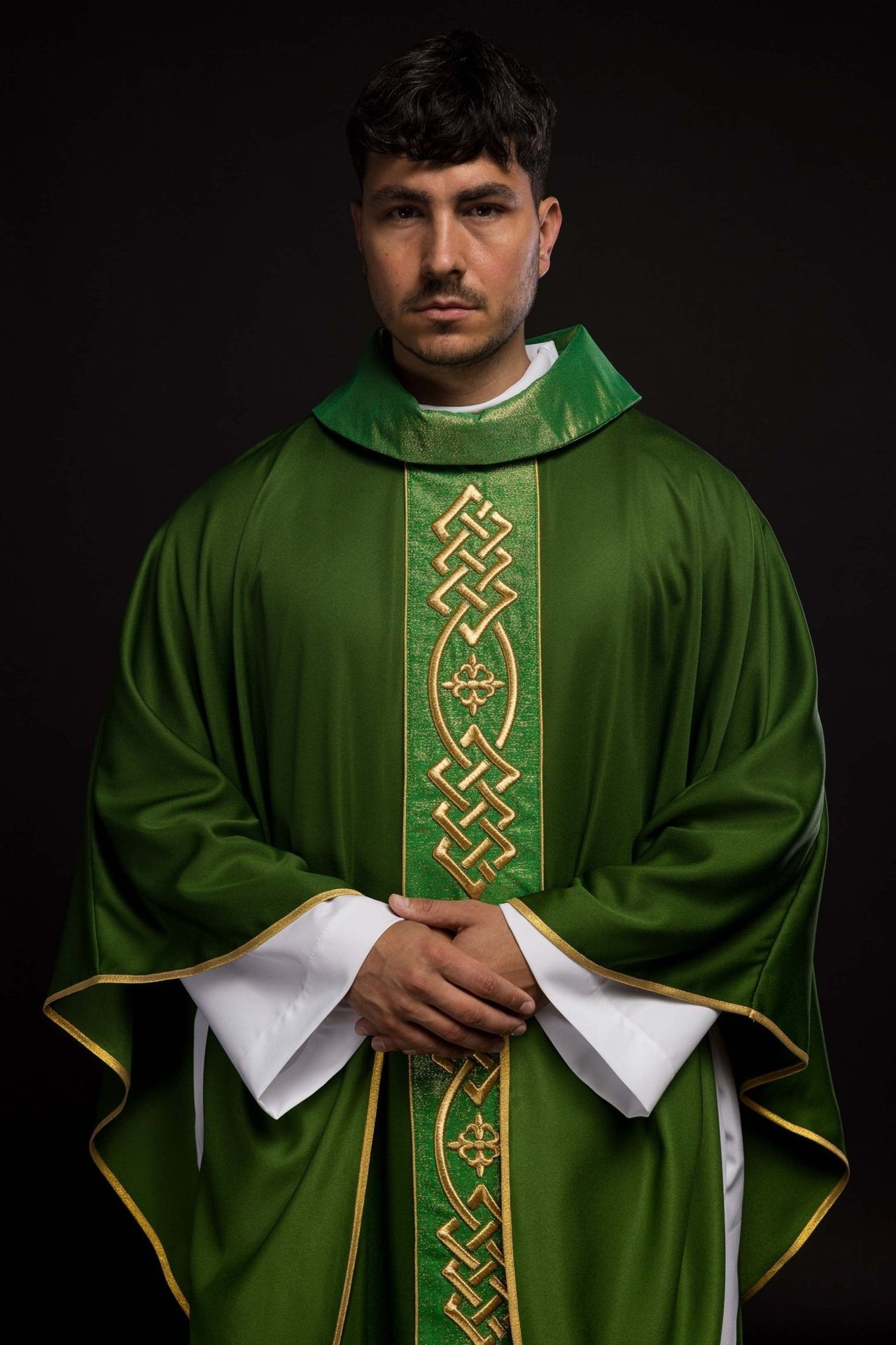 Ornat Liturgiczny Zielony z Haftowanym Pasem Krzyży - alba.pl