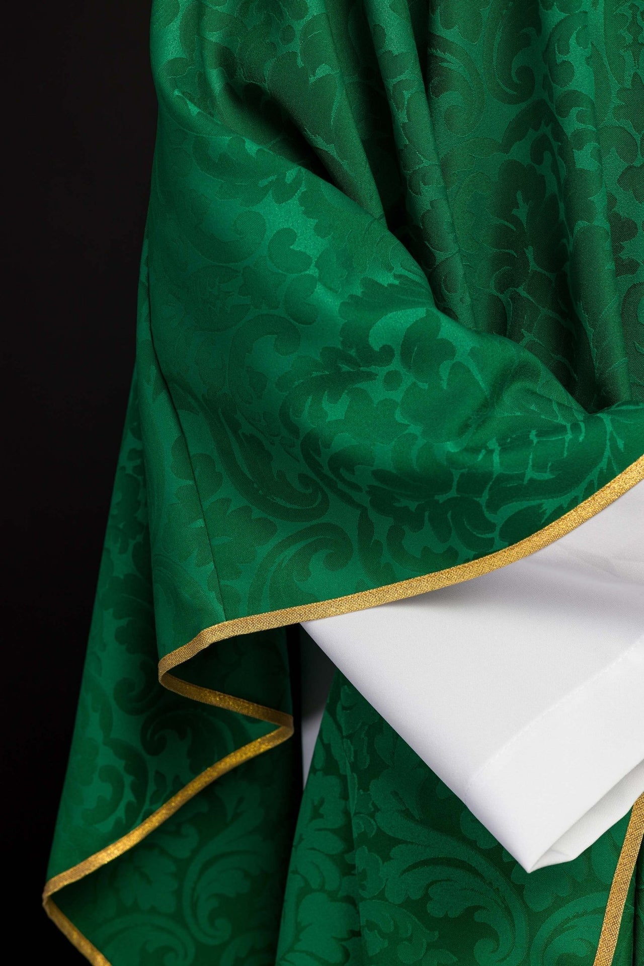 Ornat Liturgiczny Zielony Żakardowy z Haftowanym Pasem - alba.pl