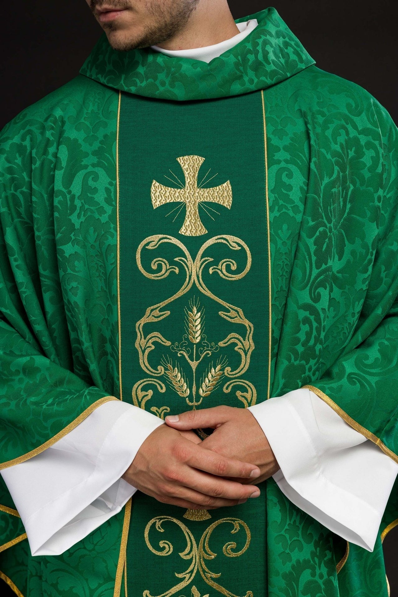 Ornat Liturgiczny Zielony Żakardowy z Haftowanym Pasem - alba.pl