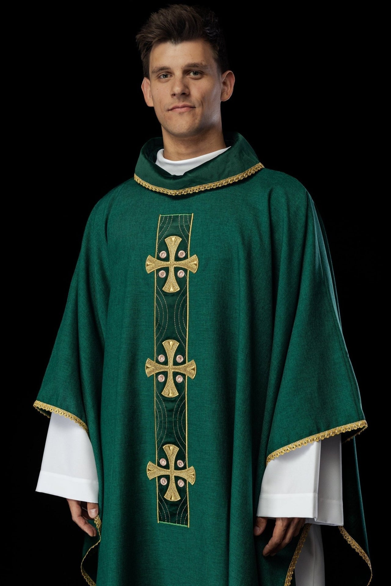 Ornat Liturgiczny Zielony ze Złotymi Krzyżami i Lamówką - alba.pl