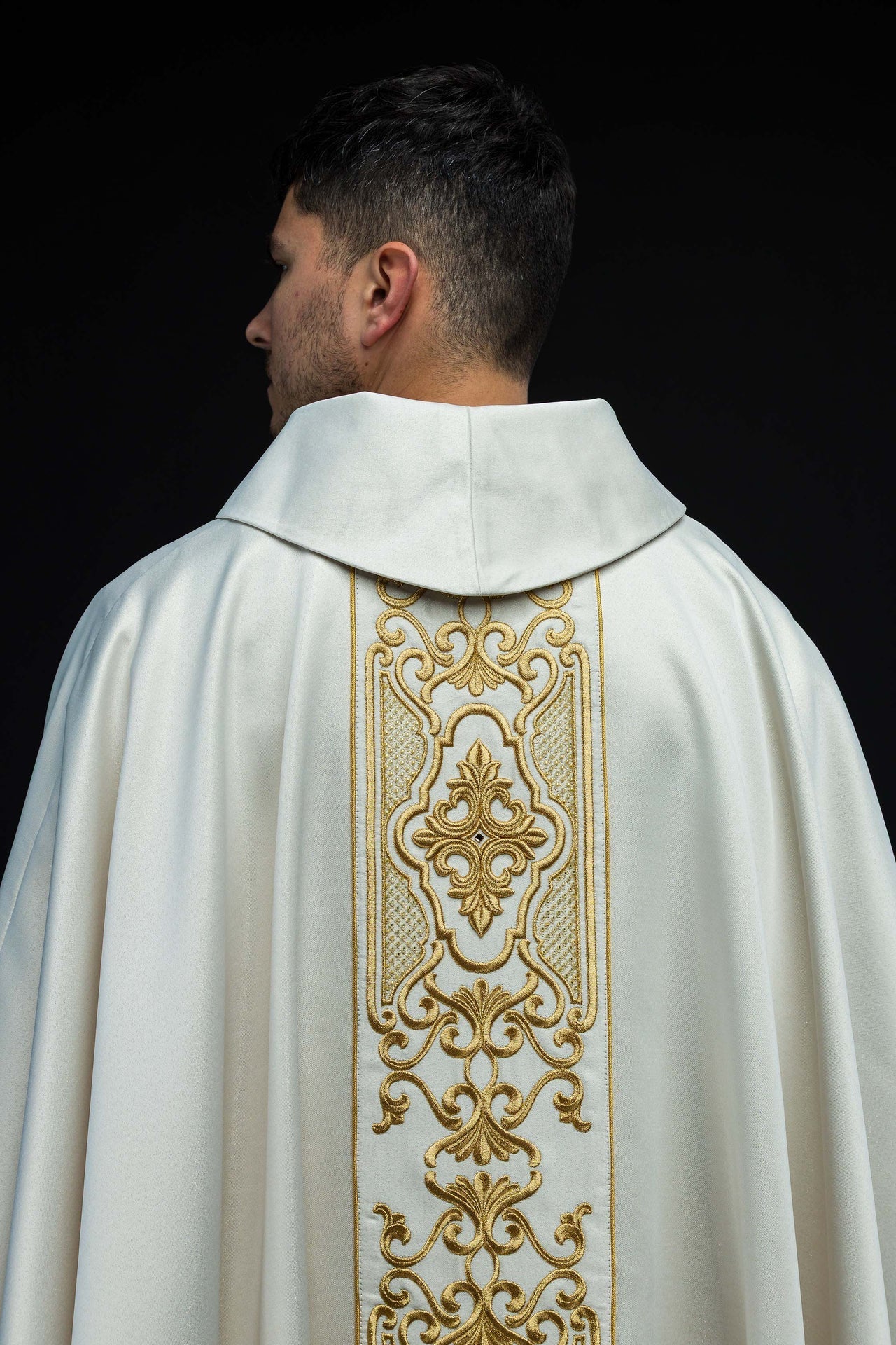 Ornat Liturgiczny Złoty Haft Eucharystyczny - Polska Produkcja - alba.pl