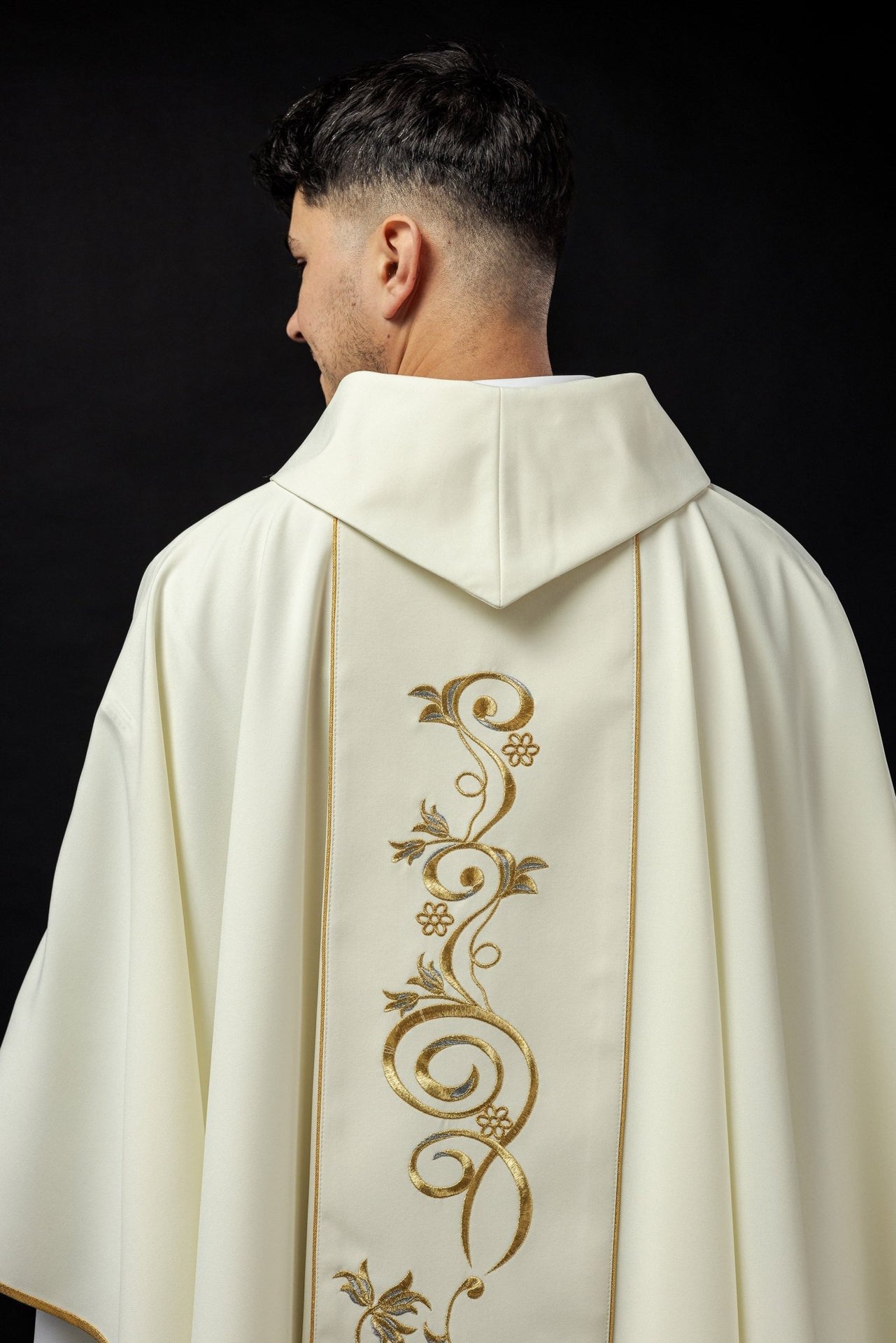 Ornat Liturgiczny Złoty ze Świętym Józefem Haftowanym - Polski Produkt - alba.pl