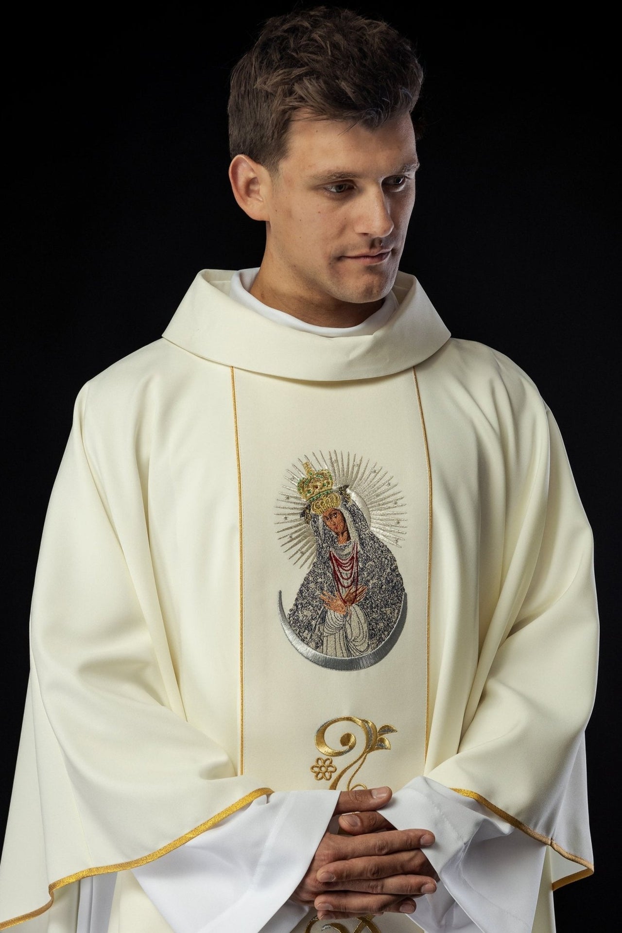 Ornat Maryjny Haft Matki Bożej Ostrobramskiej Złoty - alba.pl