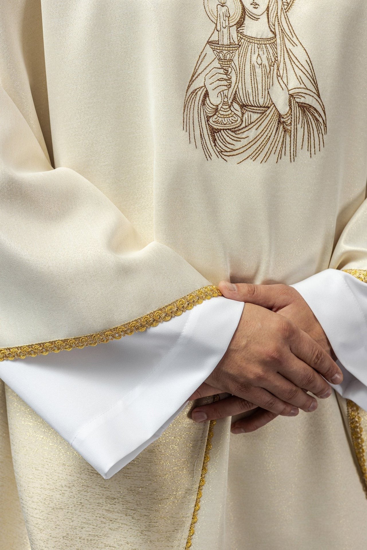 Ornat Maryjny Haftowany Matka Boska Gromniczna Złota Tkanina - alba.pl