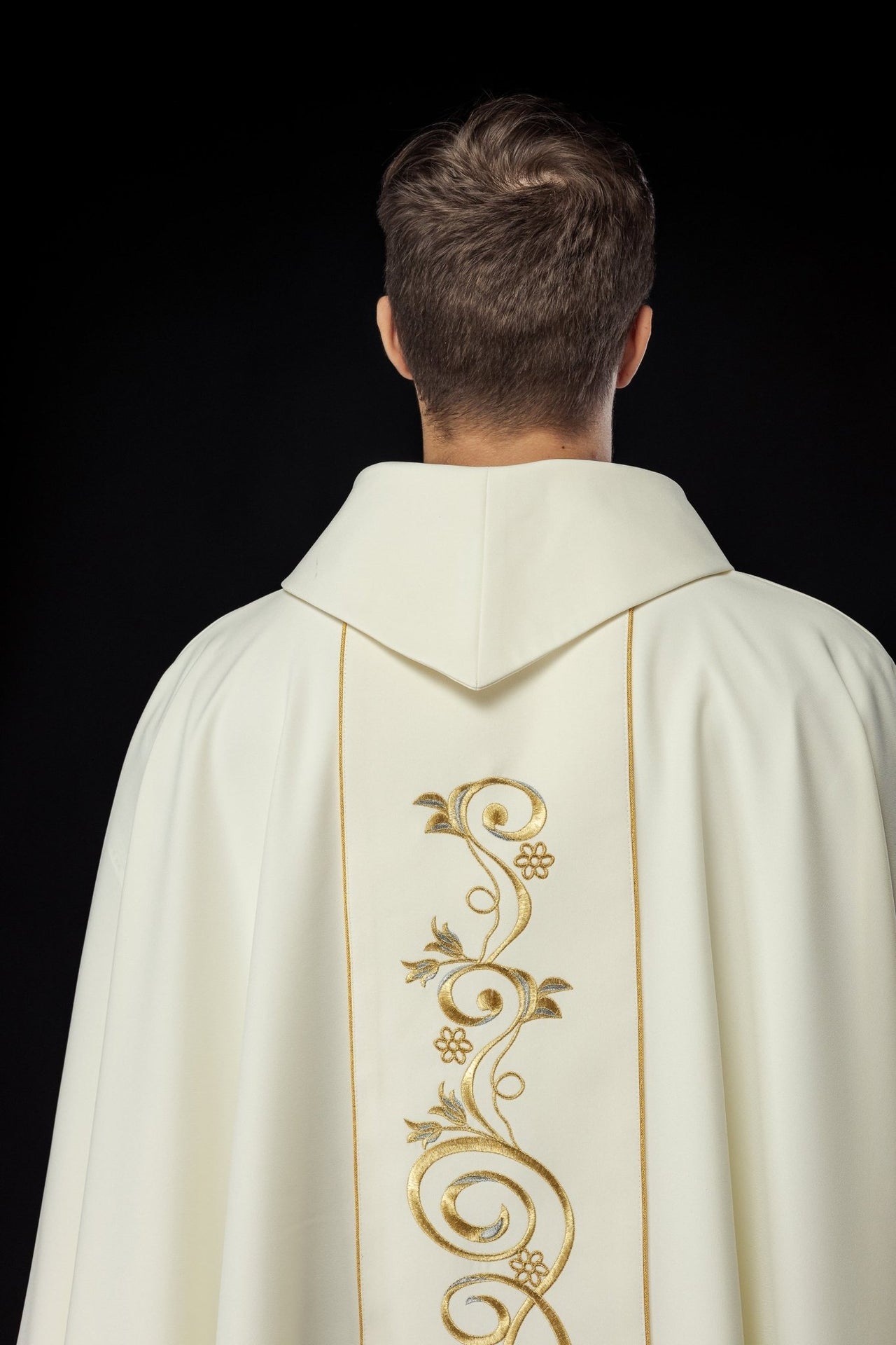 Ornat Maryjny Haftowany Matka Boża Guadalupe - Złota Tkanina - alba.pl
