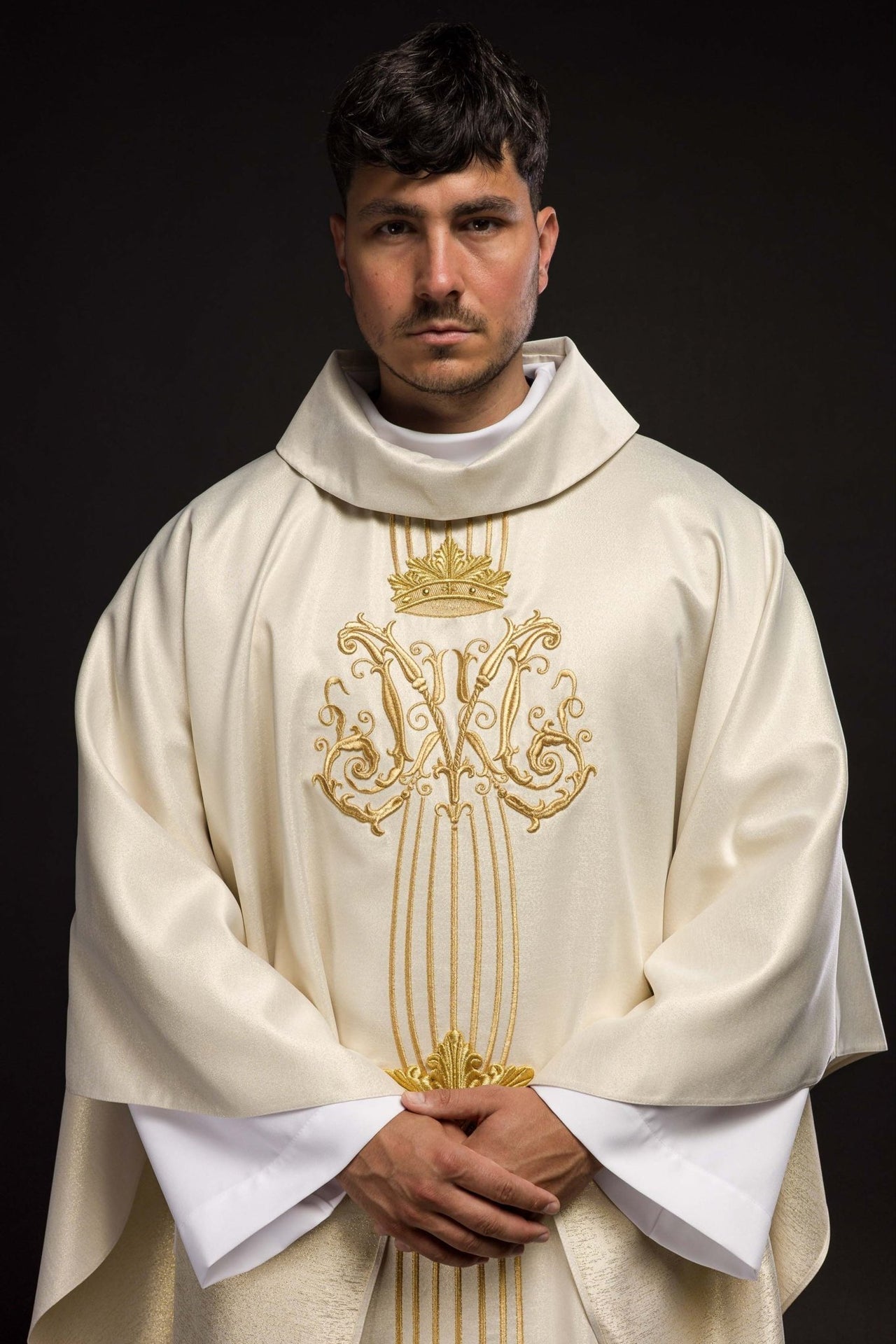 Ornat Maryjny Liturgiczny Błyszczący Ecru z Kamieniami - alba.pl