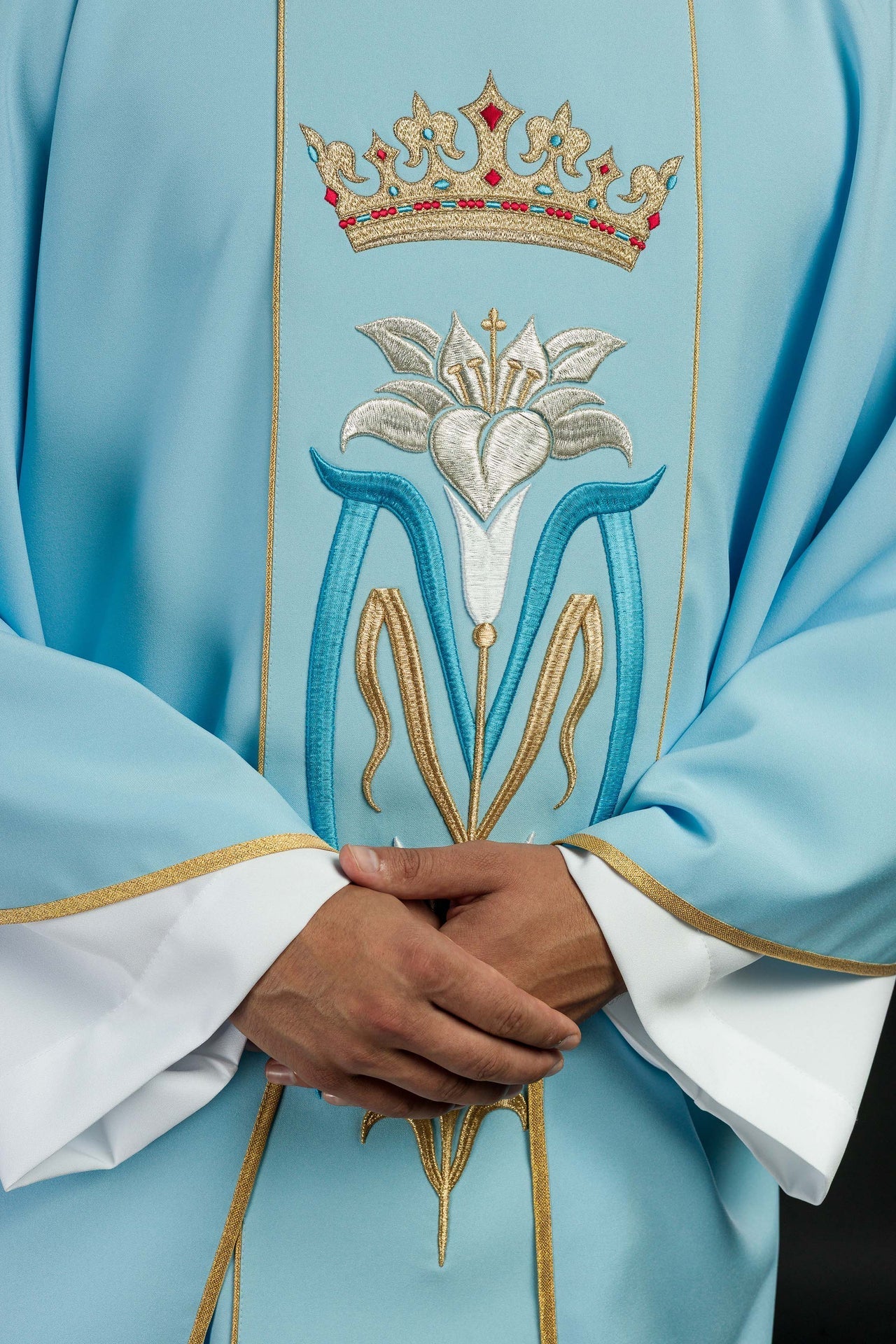 Ornat Maryjny Niebieski Haftowany Złotą Koroną - alba.pl