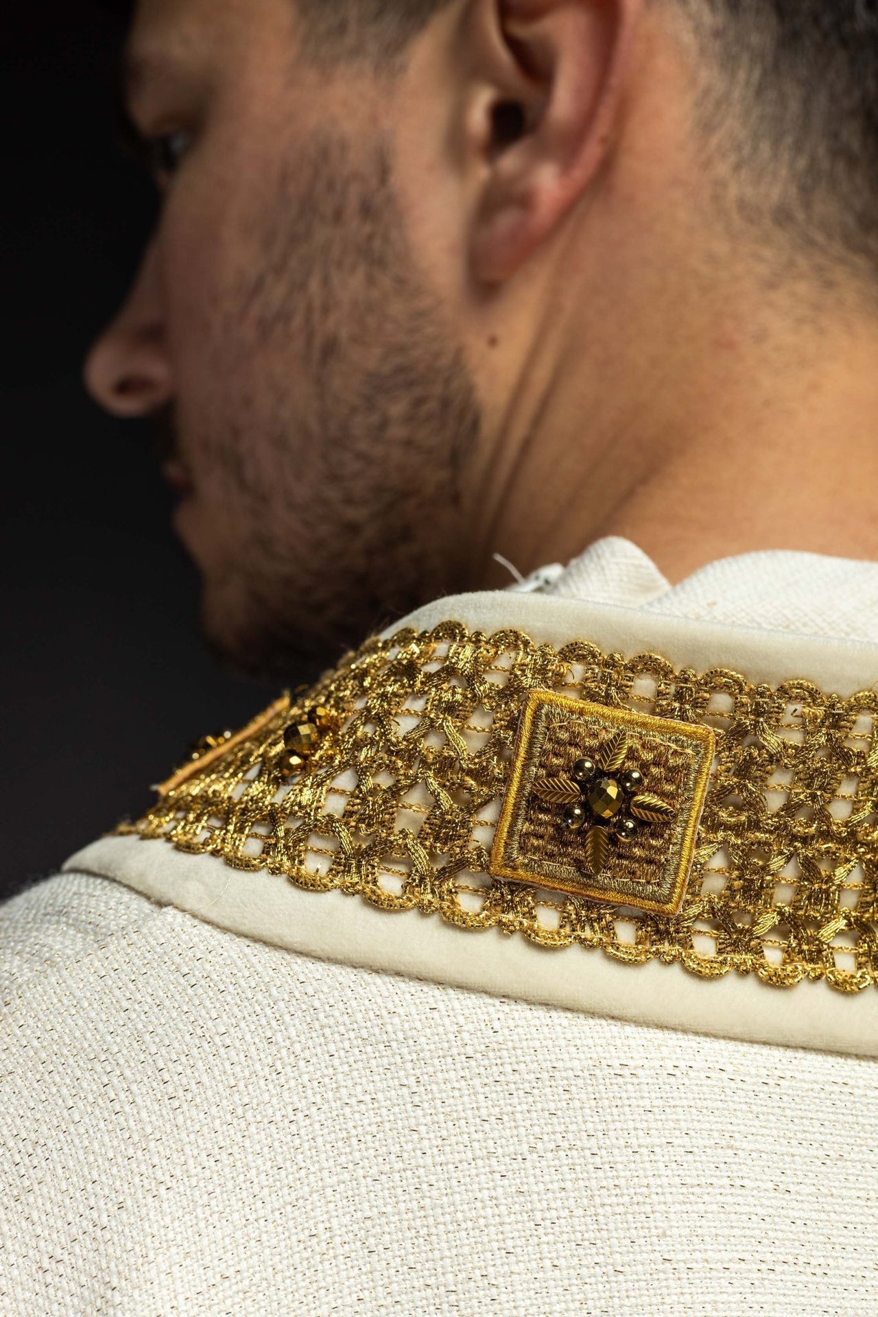 Ornat Ręcznie Robiony z Kamieniami Naturalnymi Ecru - Handmade - alba.pl