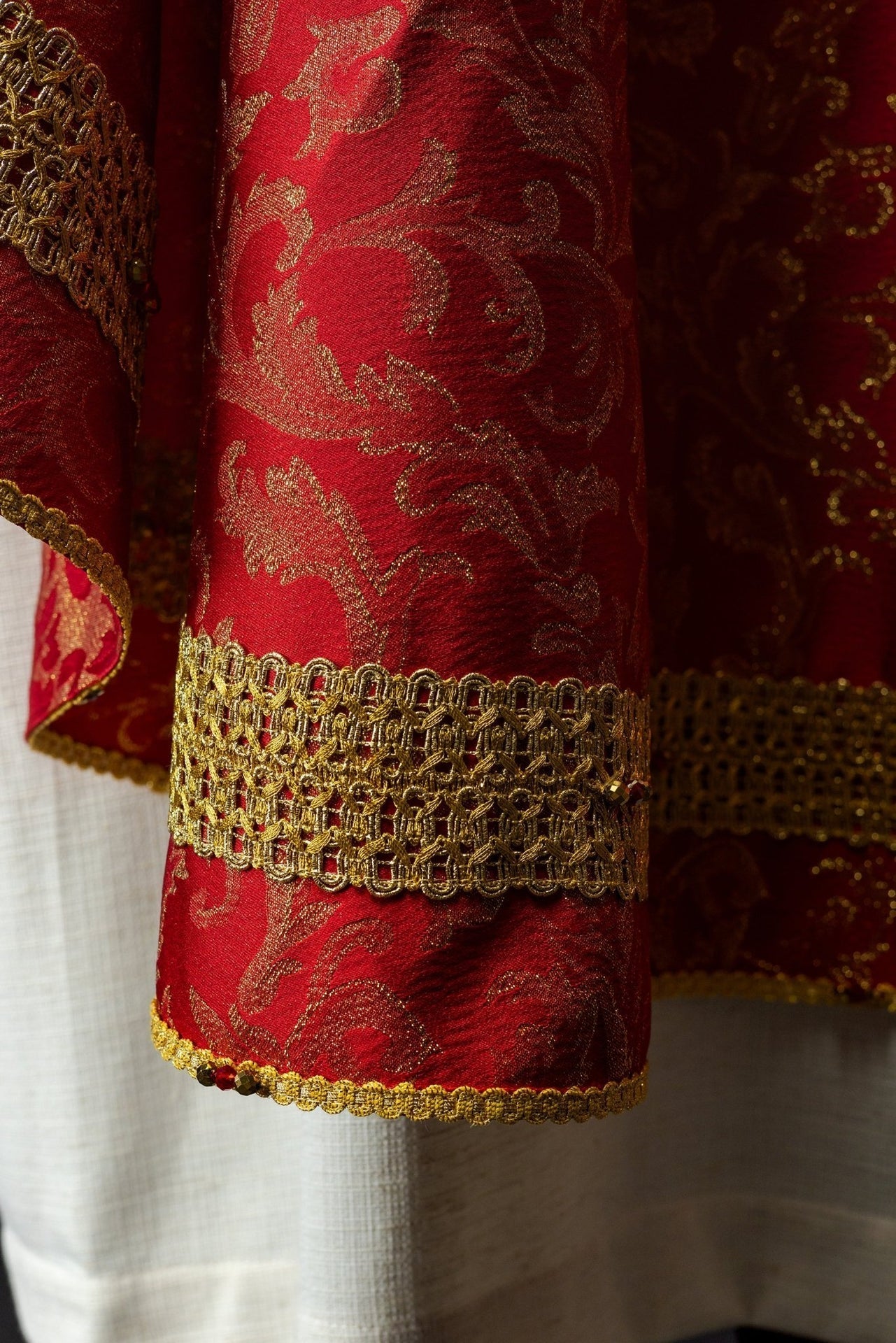 Ornat Ręcznie Wykonany z Kamieniami Naturalnymi - Kolekcja Handmade - alba.pl