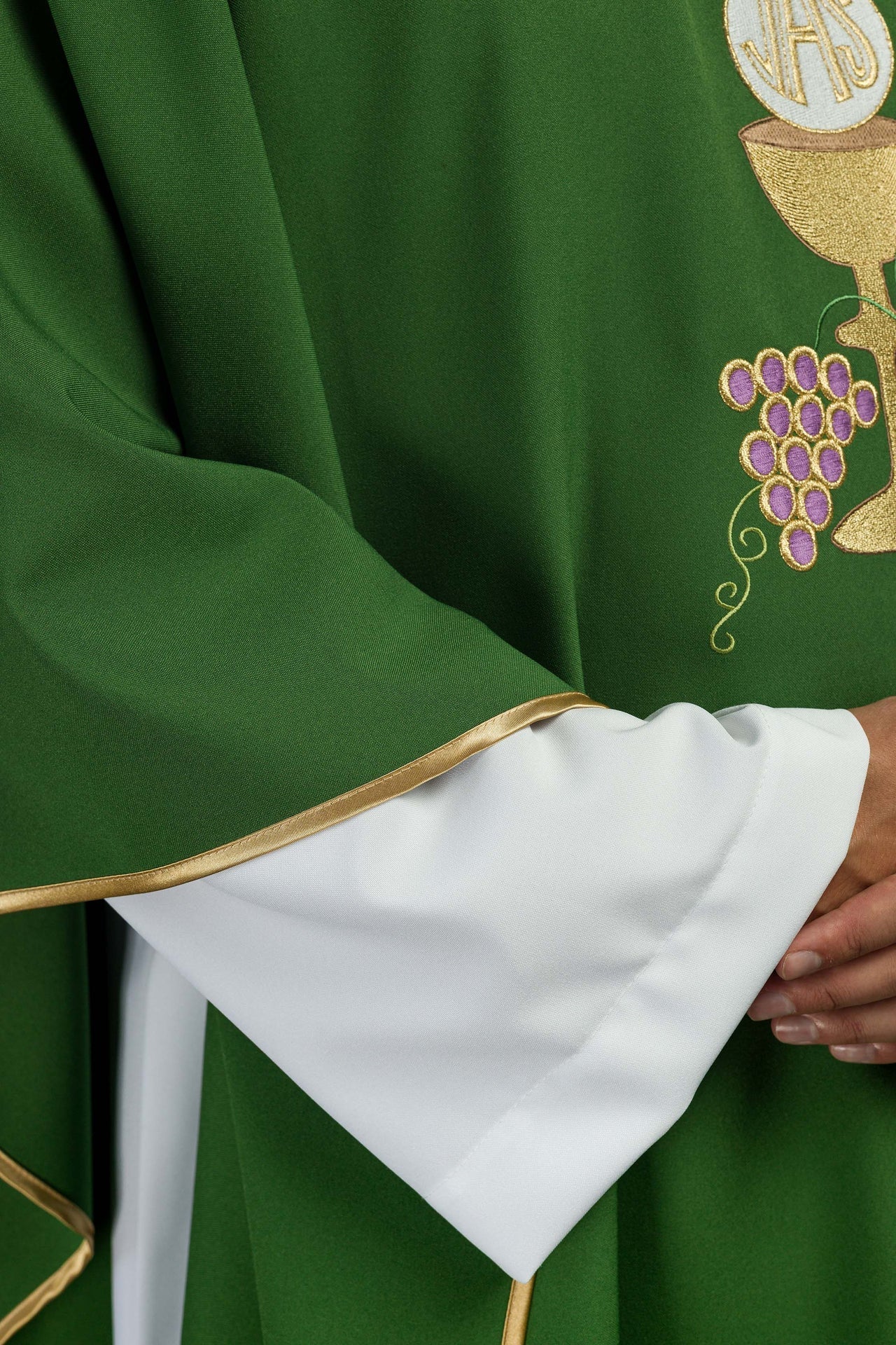 Ornat Zielony Haftowany Kielich i Winogrono - Liturgiczny Sklep Alba - alba.pl