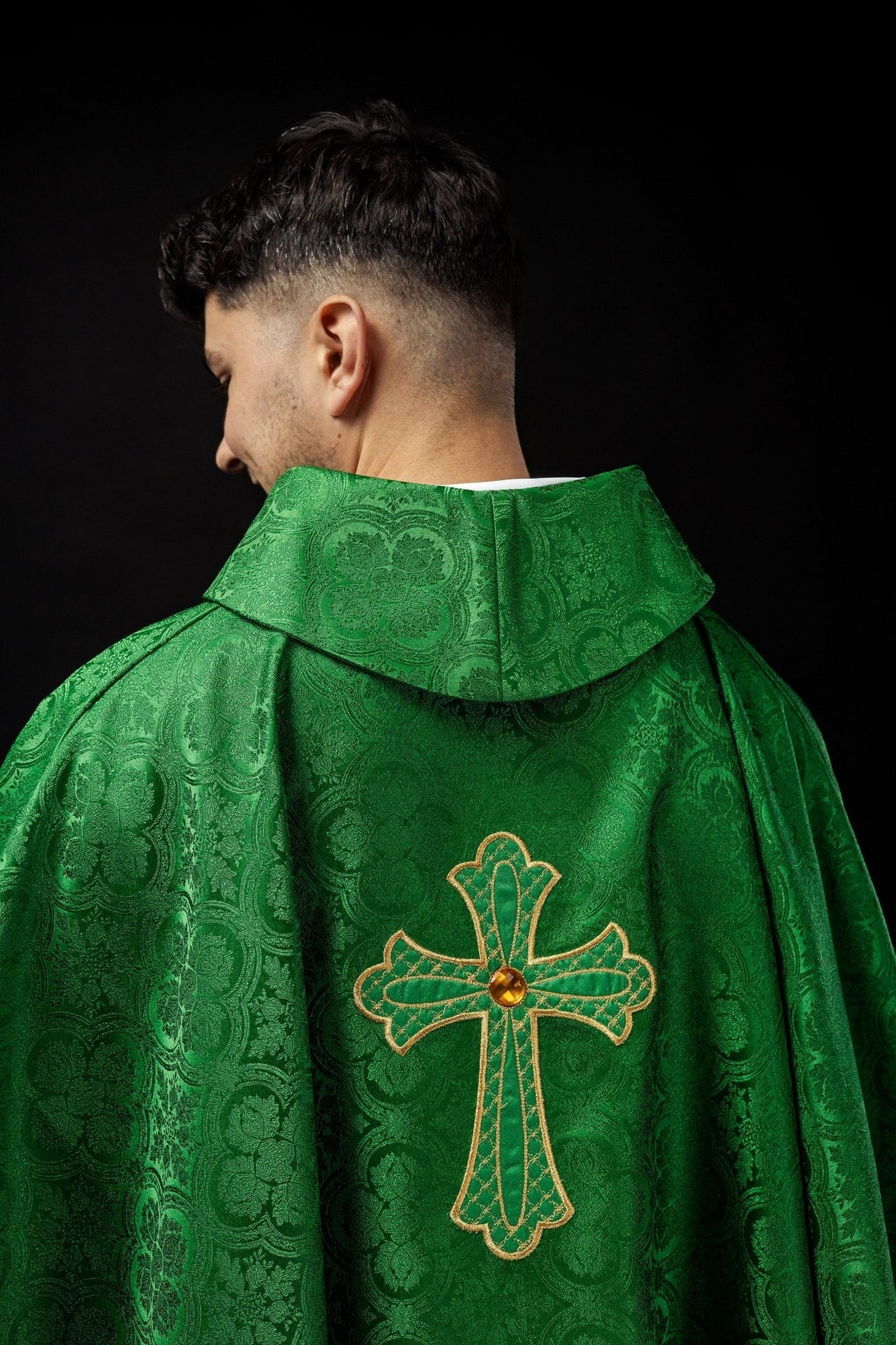 Ornat Zielony Haftowany z Krzyżem Złotą Nicią Liturgiczny - alba.pl