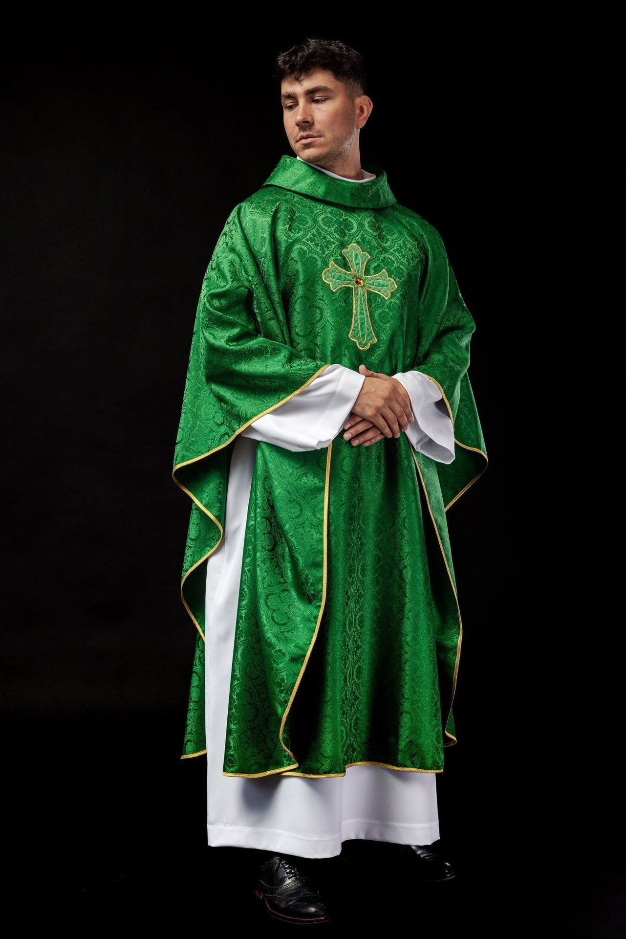 Ornat Zielony Haftowany z Krzyżem Złotą Nicią Liturgiczny - alba.pl